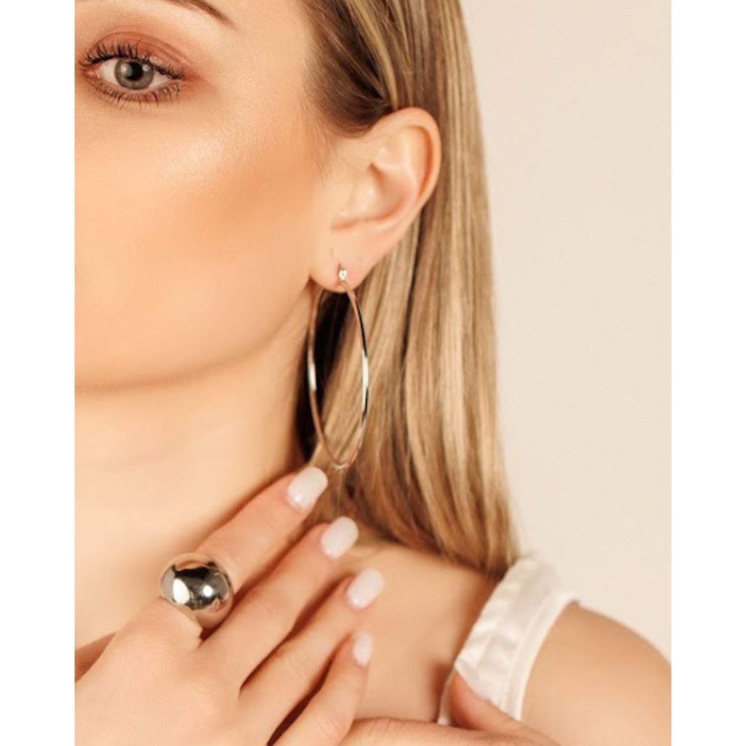 Casia Minimal Hoop Earrings - Silver