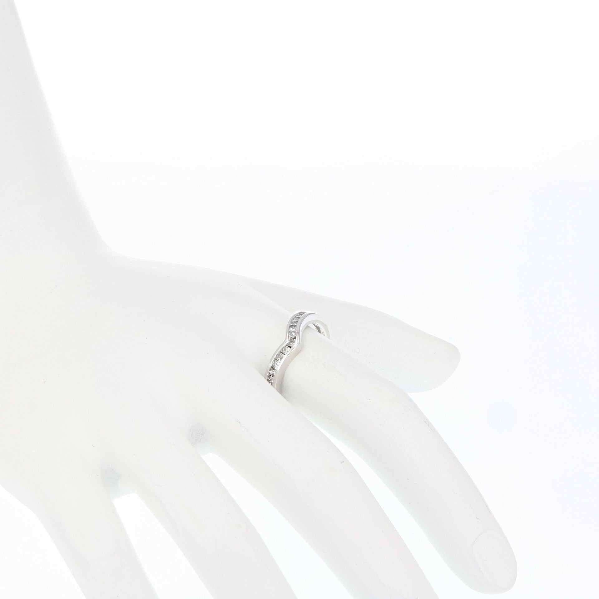 1/4 cttw Princess Diamond V Shape Wedding Band 14K White Gold Channel