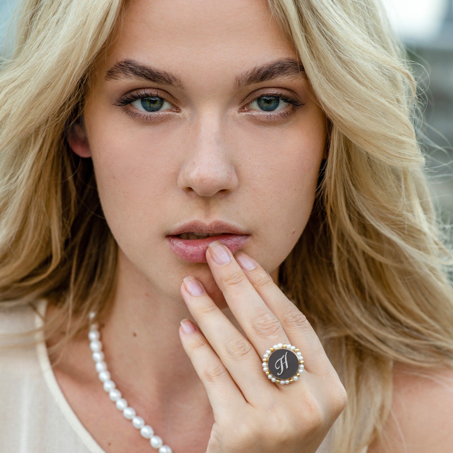 Black Initial H Cameo Ring With Pearls
