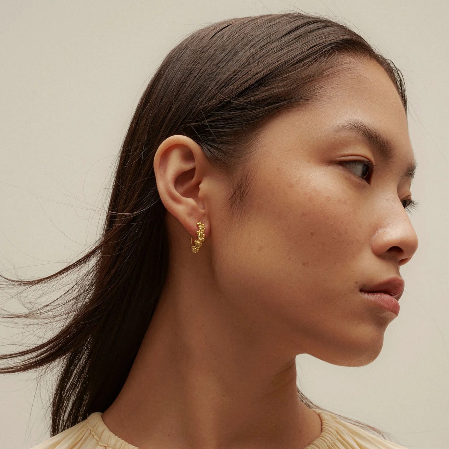 Céleste Deux Small Hoop Earrings Gold