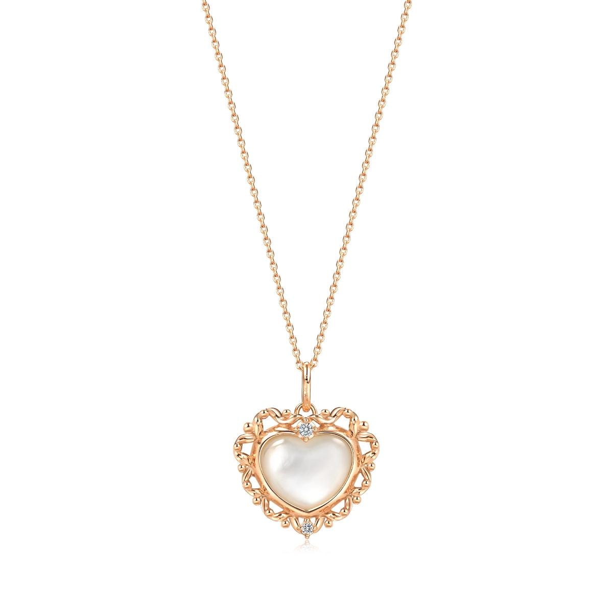 the-art-of-romance-18k-gold-red-diamond-heart-and-wreath-necklace-chow-sang-sang