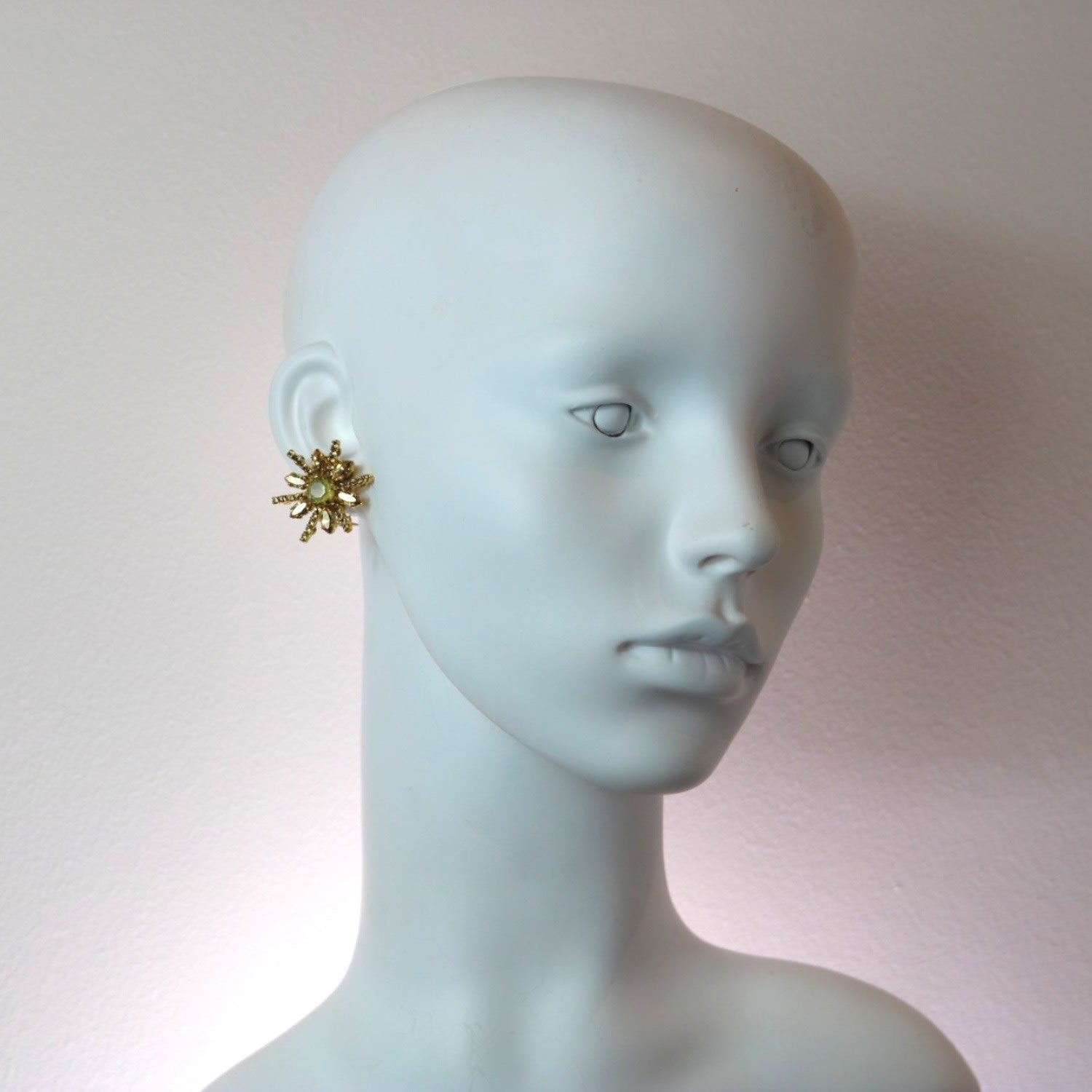 Champagne Burst Earrings - Pierced