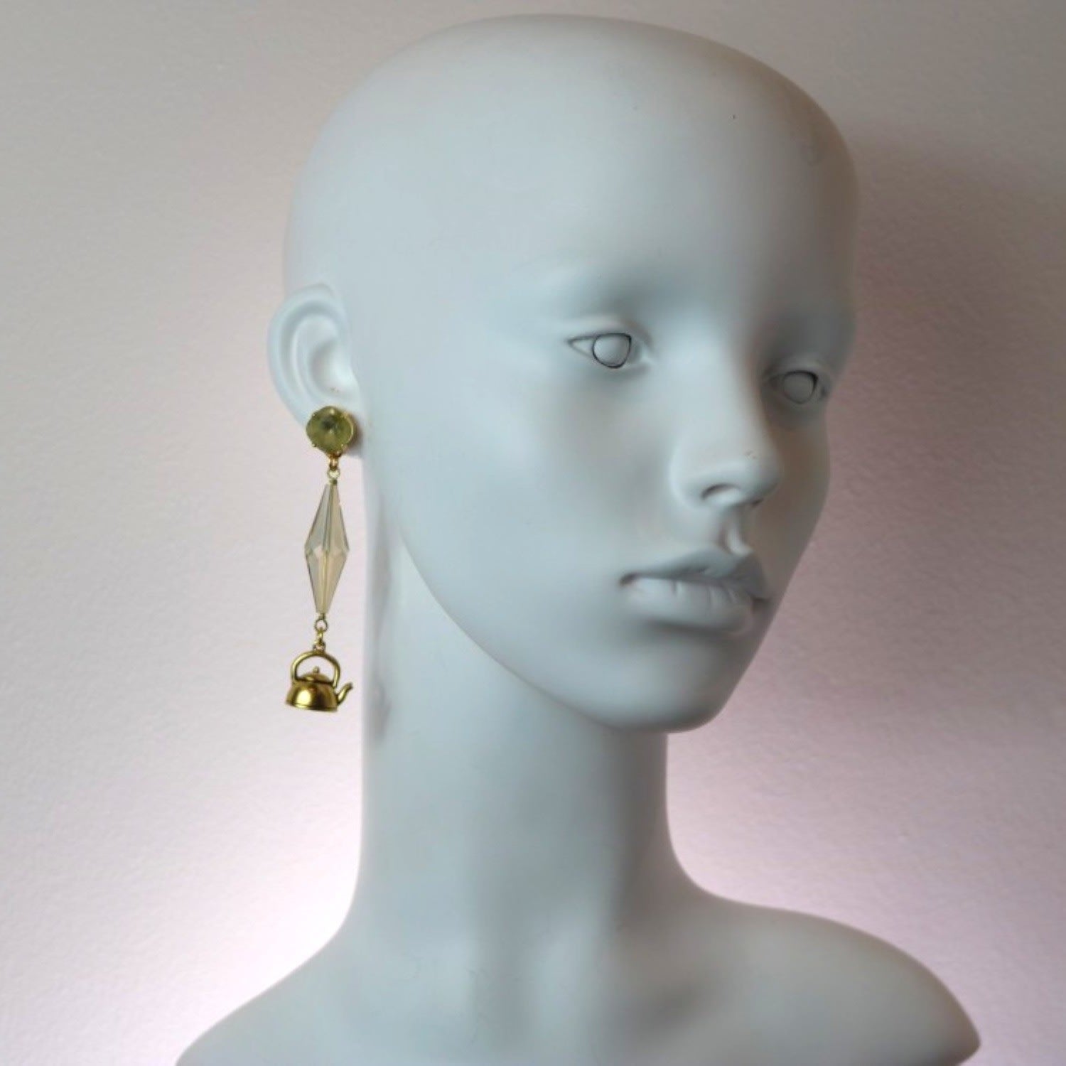Champagne Crystal Kettle Earrings