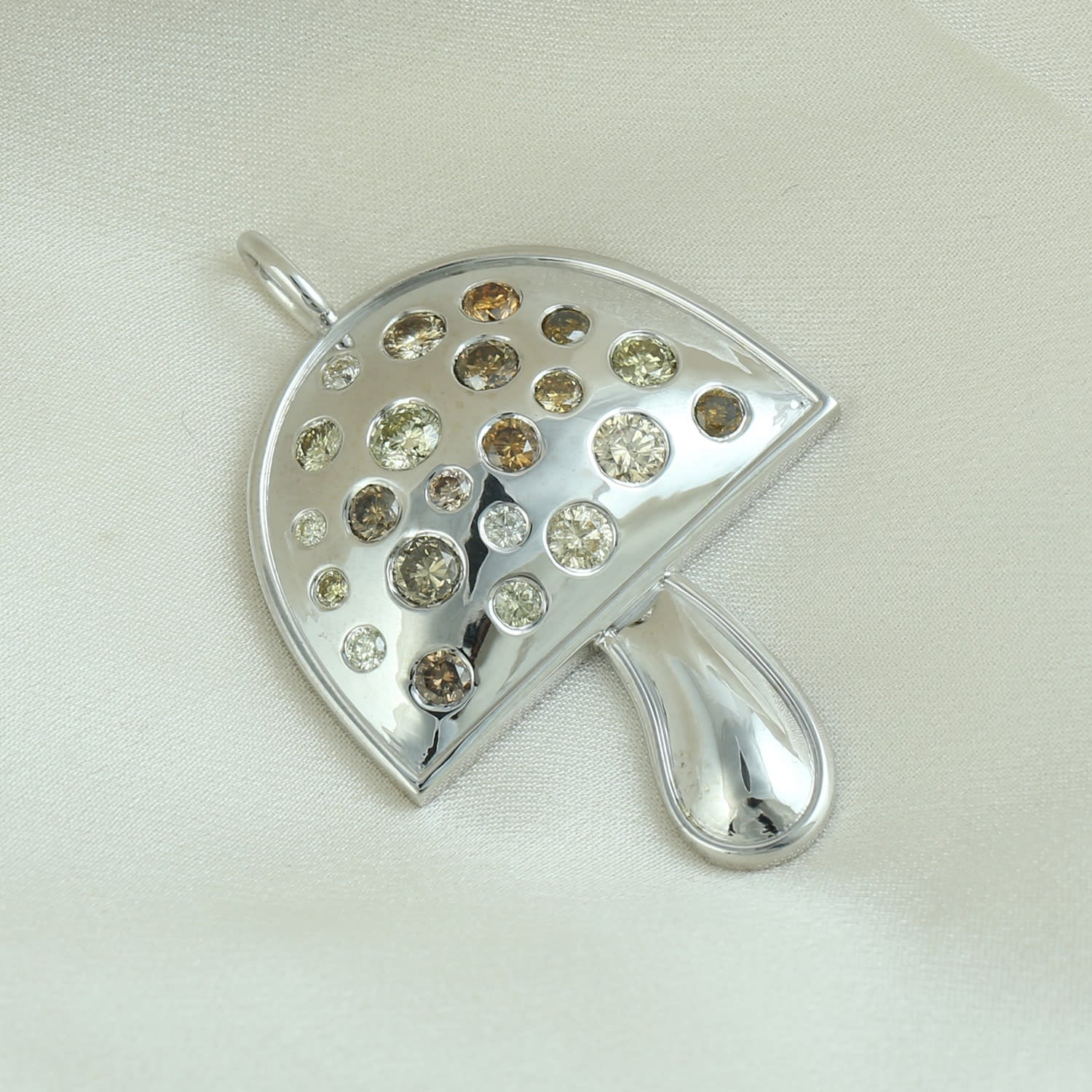 Champagne Ice Diamond Mushroom Pendant In 18K White Gold