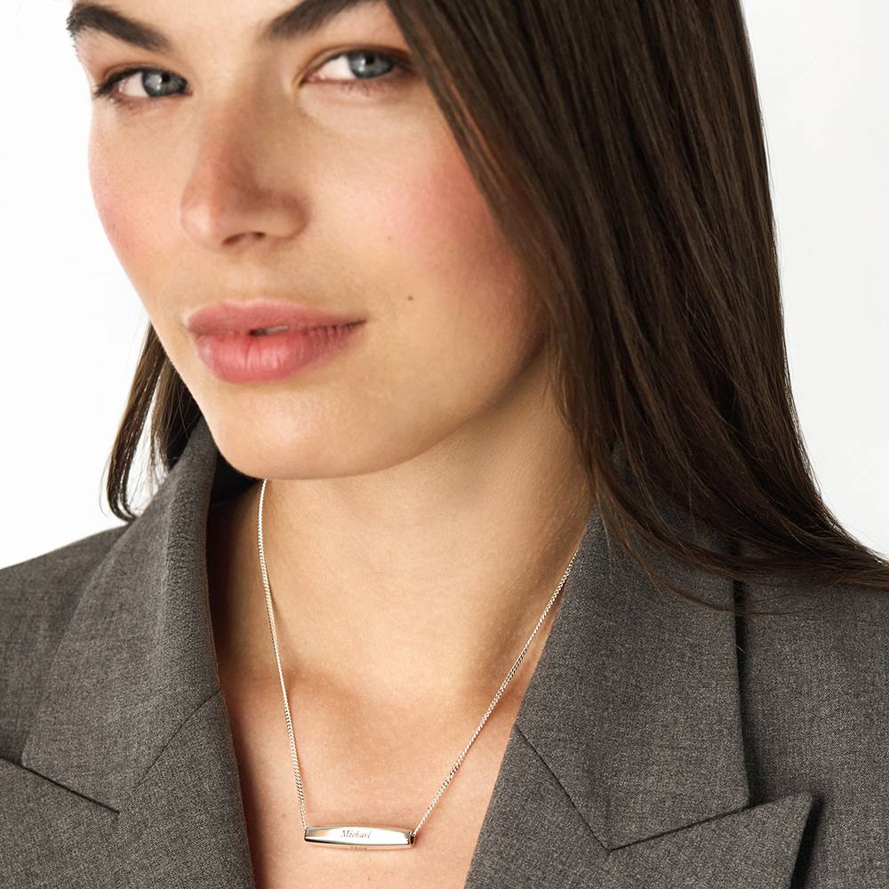 Chapters Engraved Spinning Bar Necklace in Silver