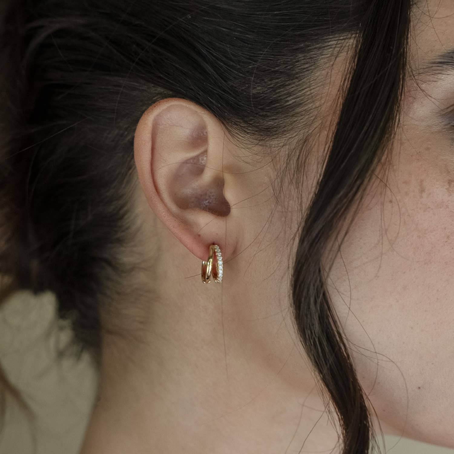 Chèrie Huggies - Small Huggie Earrings