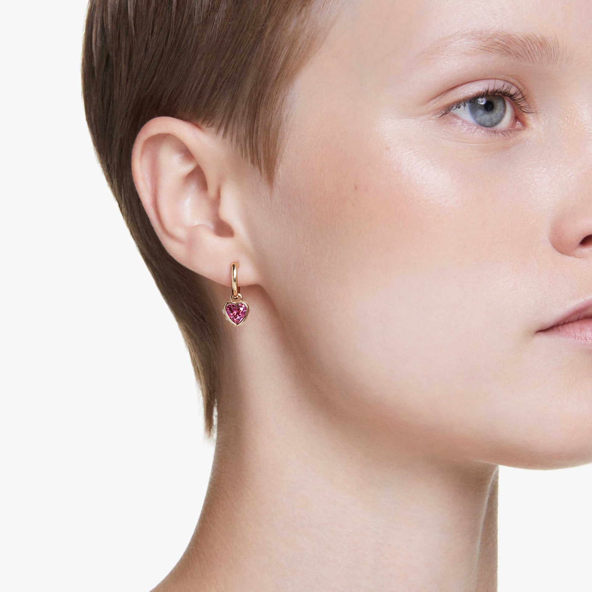 CHROMA DROP EARRINGS HEART RED GOLD TONE PLATED