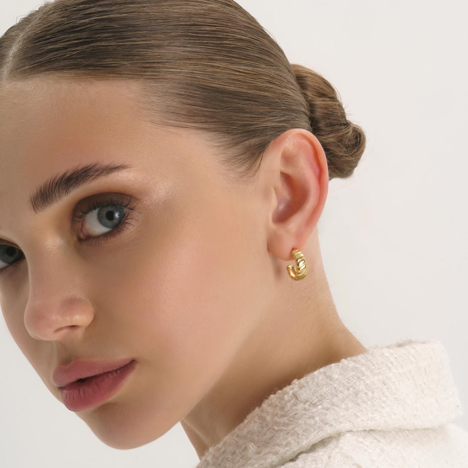 Chunky Ribbed Gold Hoop Earrings