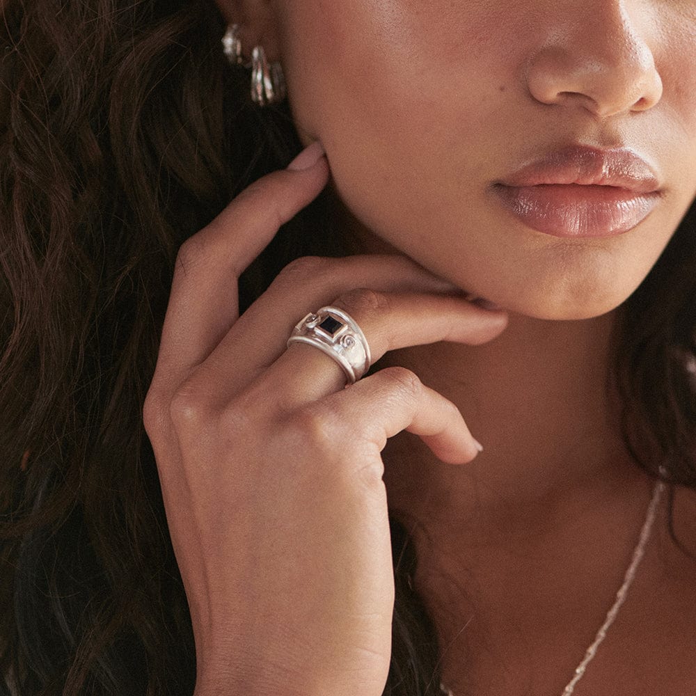 chunky-stone-textured-ring-silver-plated-daisy-london