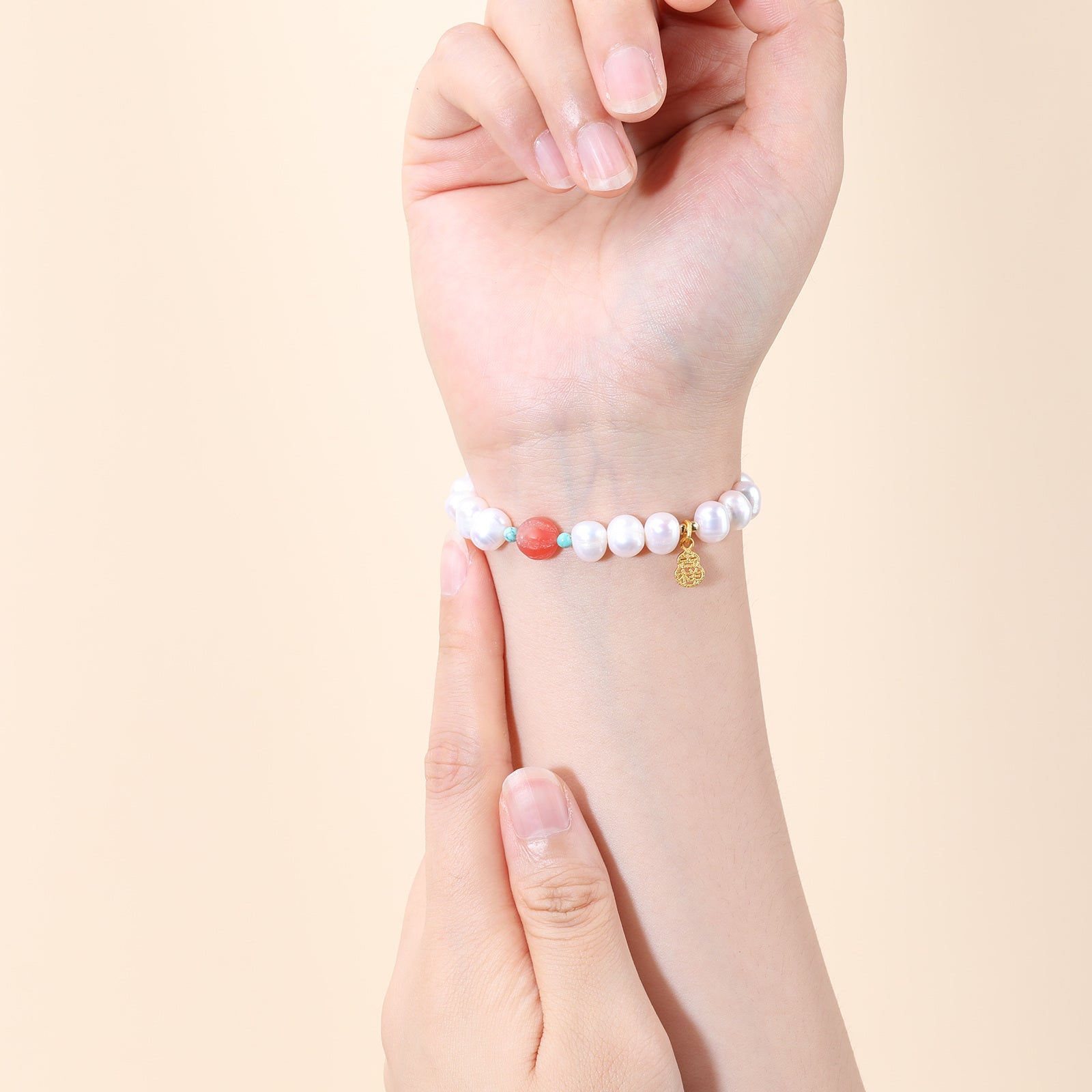 Circular Shaped Pearl Bead Charm Bracelet