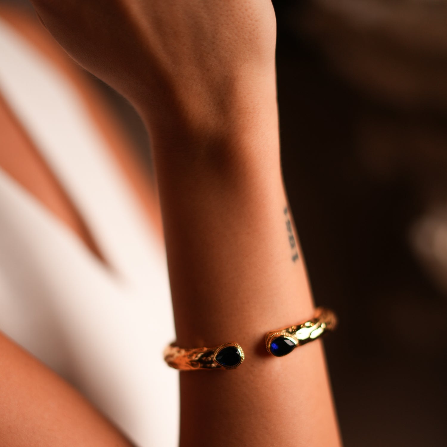 Cleopatra Sapphire Stone & Gold Cuff Chunky Bracelet - Blue