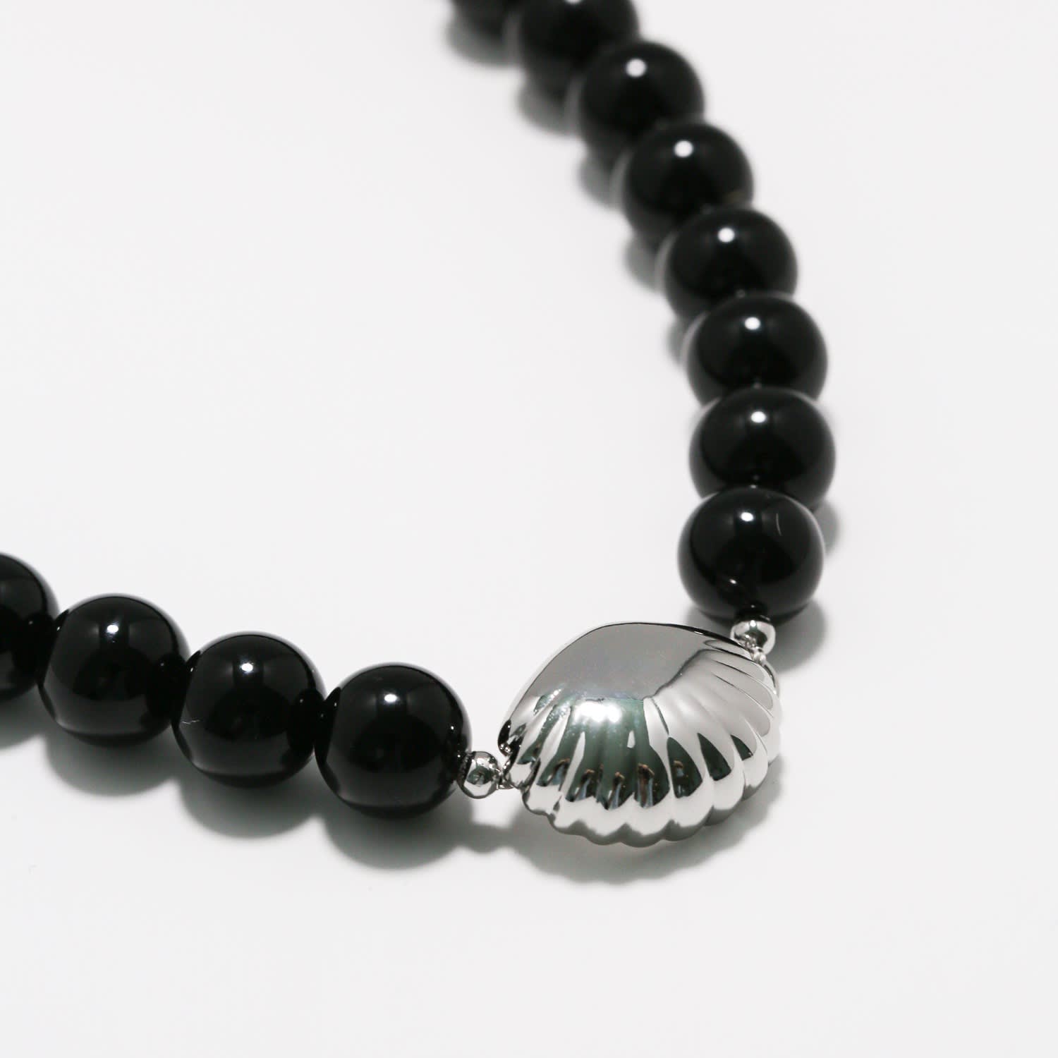 Clio Bead Necklace Black