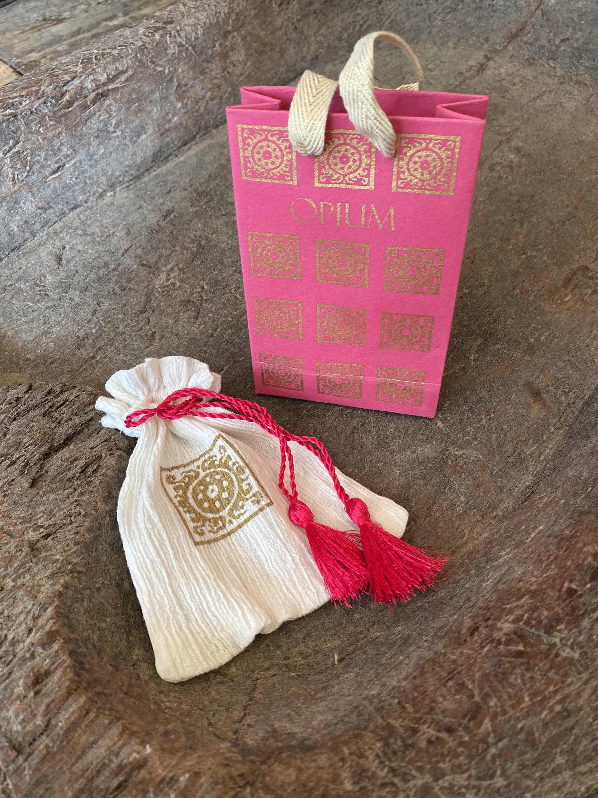 Kundan Bangle With Tourmaline Stones