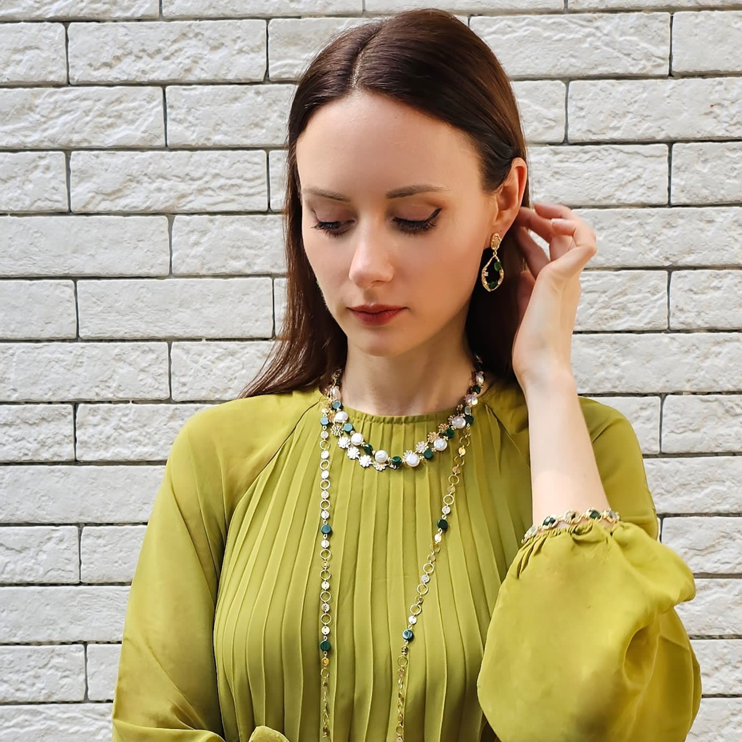 Coin Shaped Malachite And Freshwater Pearls With Flower Chain Versatile Necklace