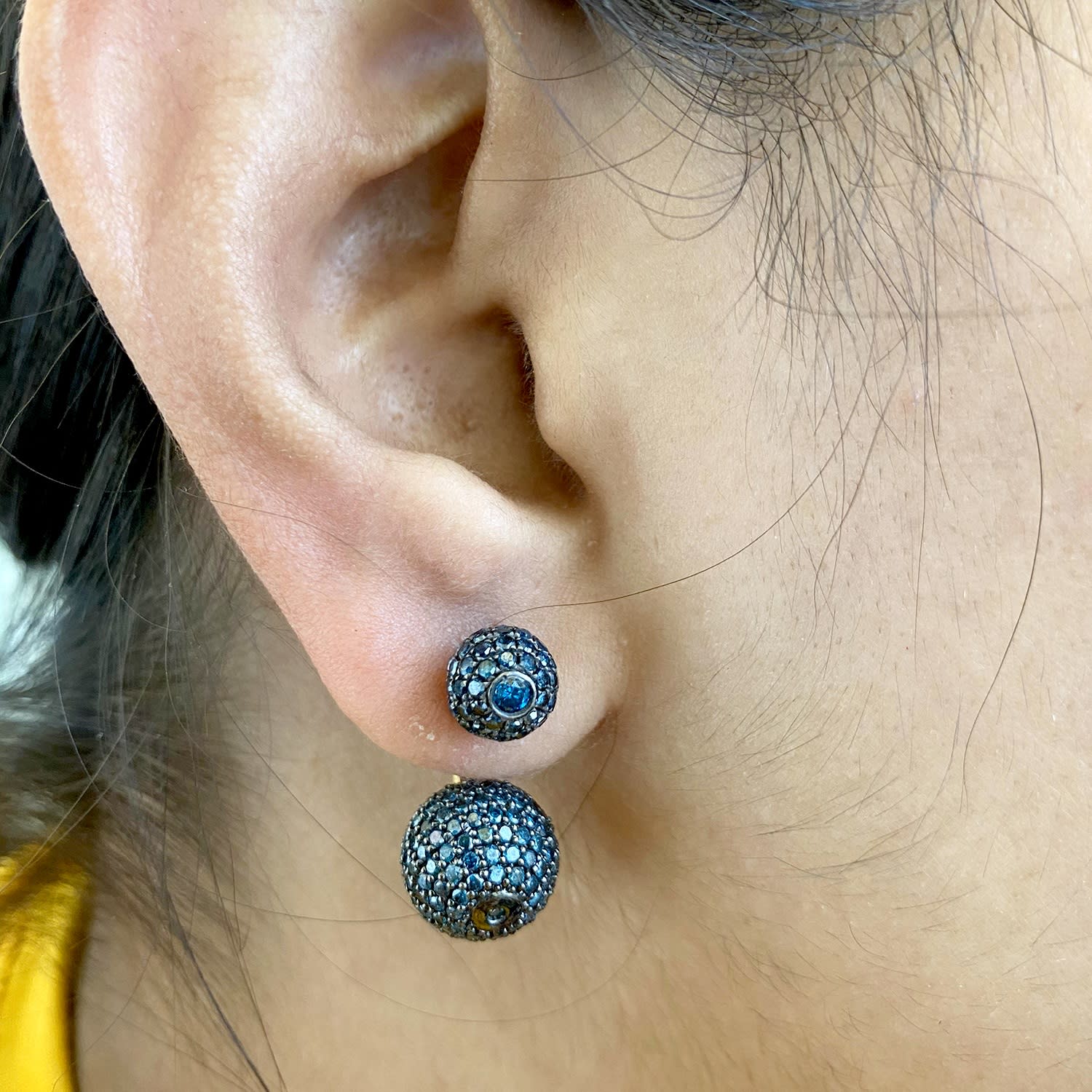 Colored Diamond Double Side Tunnel Earrings In 14K Yellow Gold