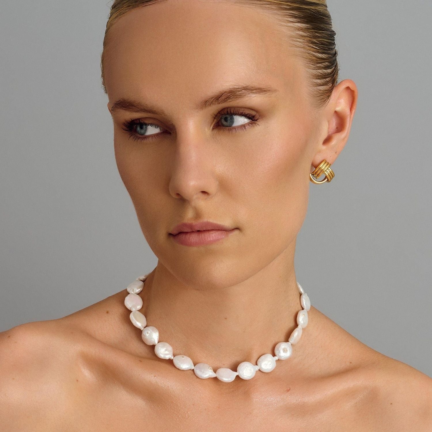 Como Flat Pearl Choker
