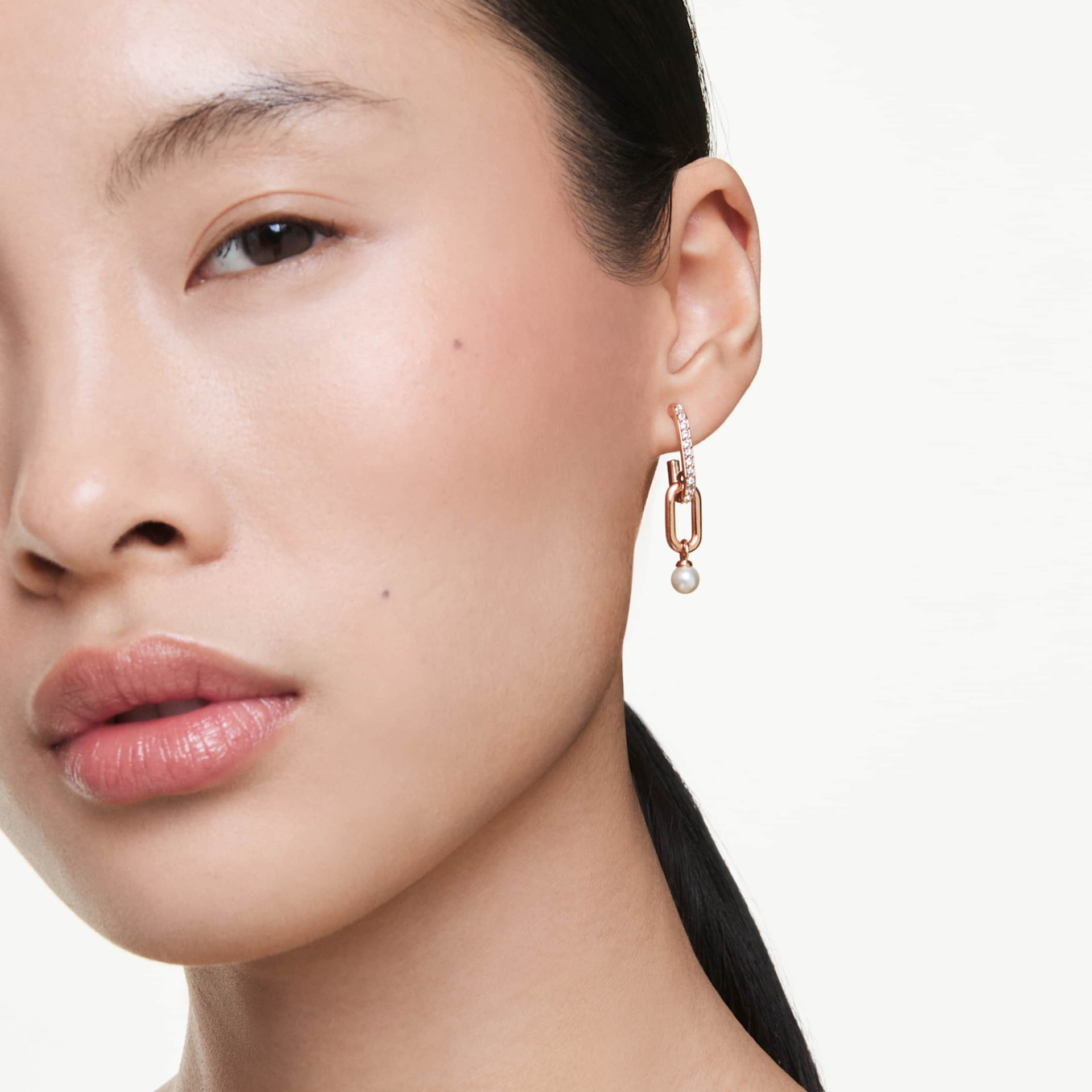 CONSTELLA DROP EARRINGS CRYSTAL PEARL ROUND CUT WHITE ROSE GOLD TONE PLATED