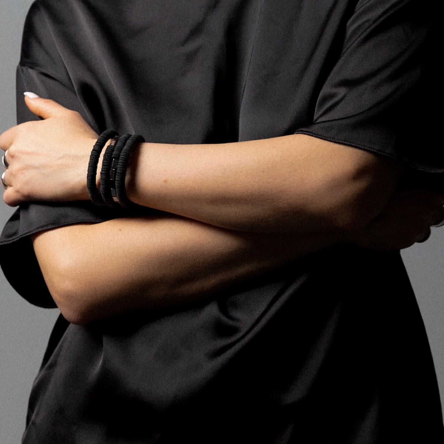 Continuous Coil Hematite Cuff