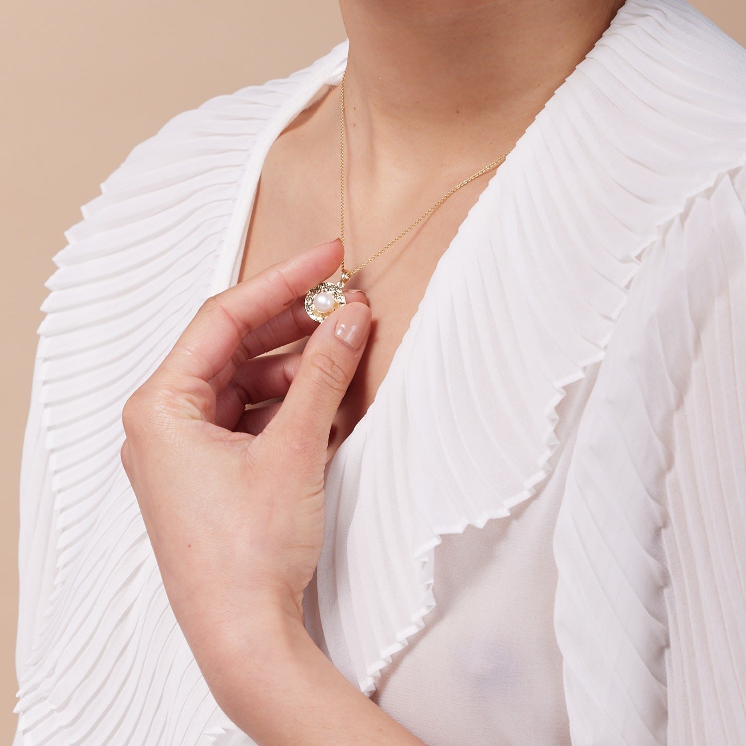 Credo Gold Brushed Disk Pendant With Cultured Freshwater Pearl In The Centre