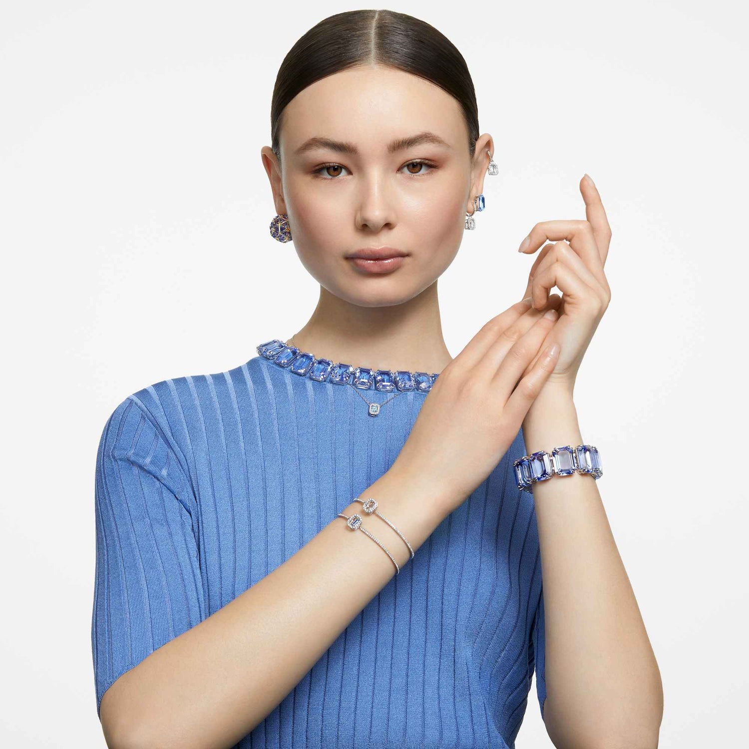 curiosa-stud-earring-swarovski