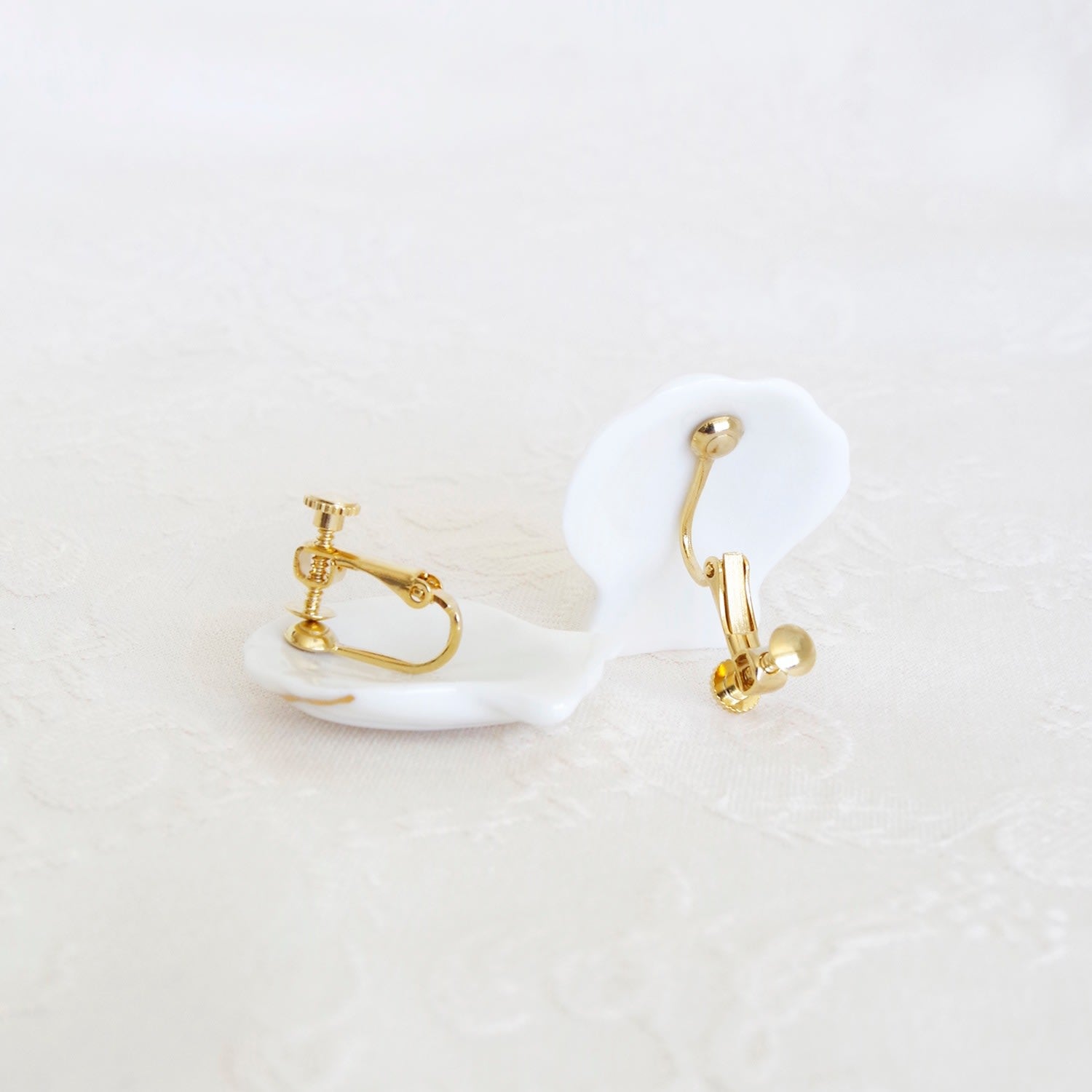 Porcelain Clam Shell Clip-On Earrings