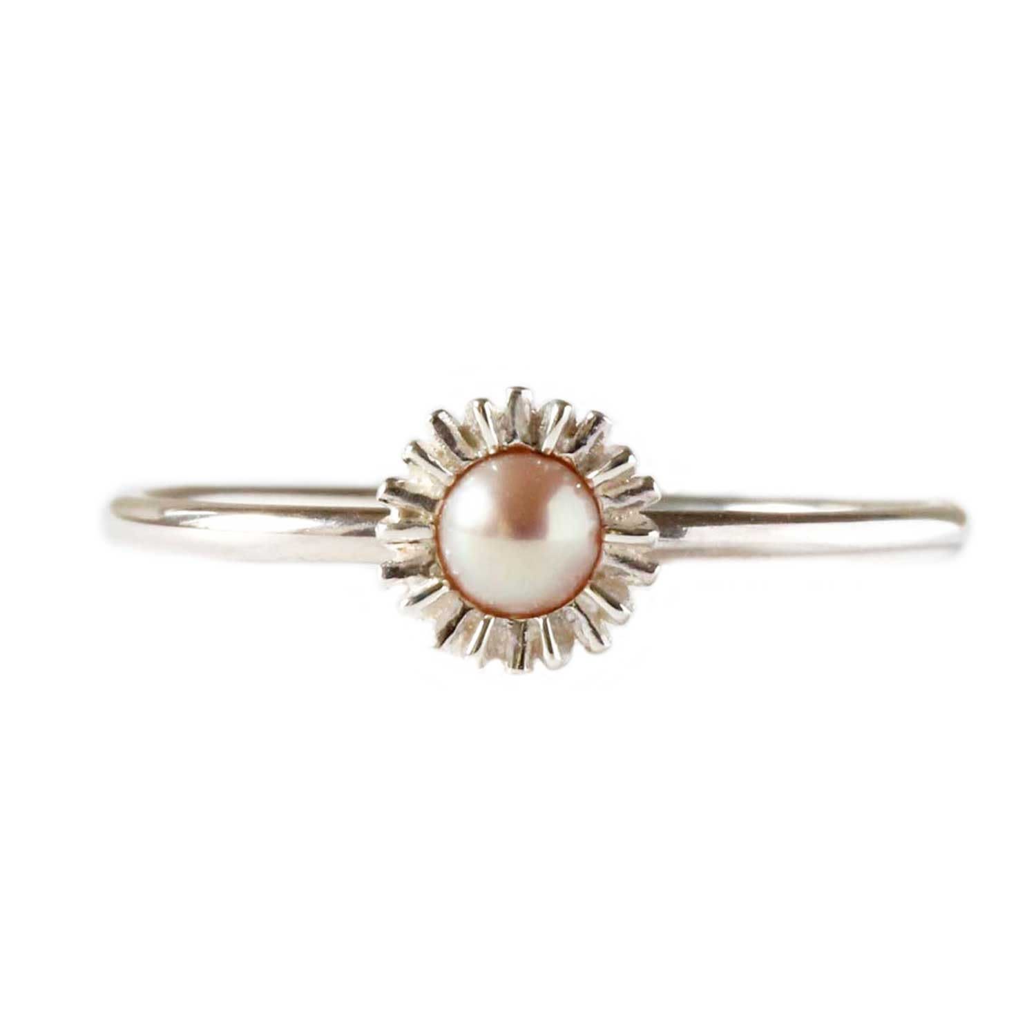 Dahlia Bud Freshwater Pearl Ring – Silver