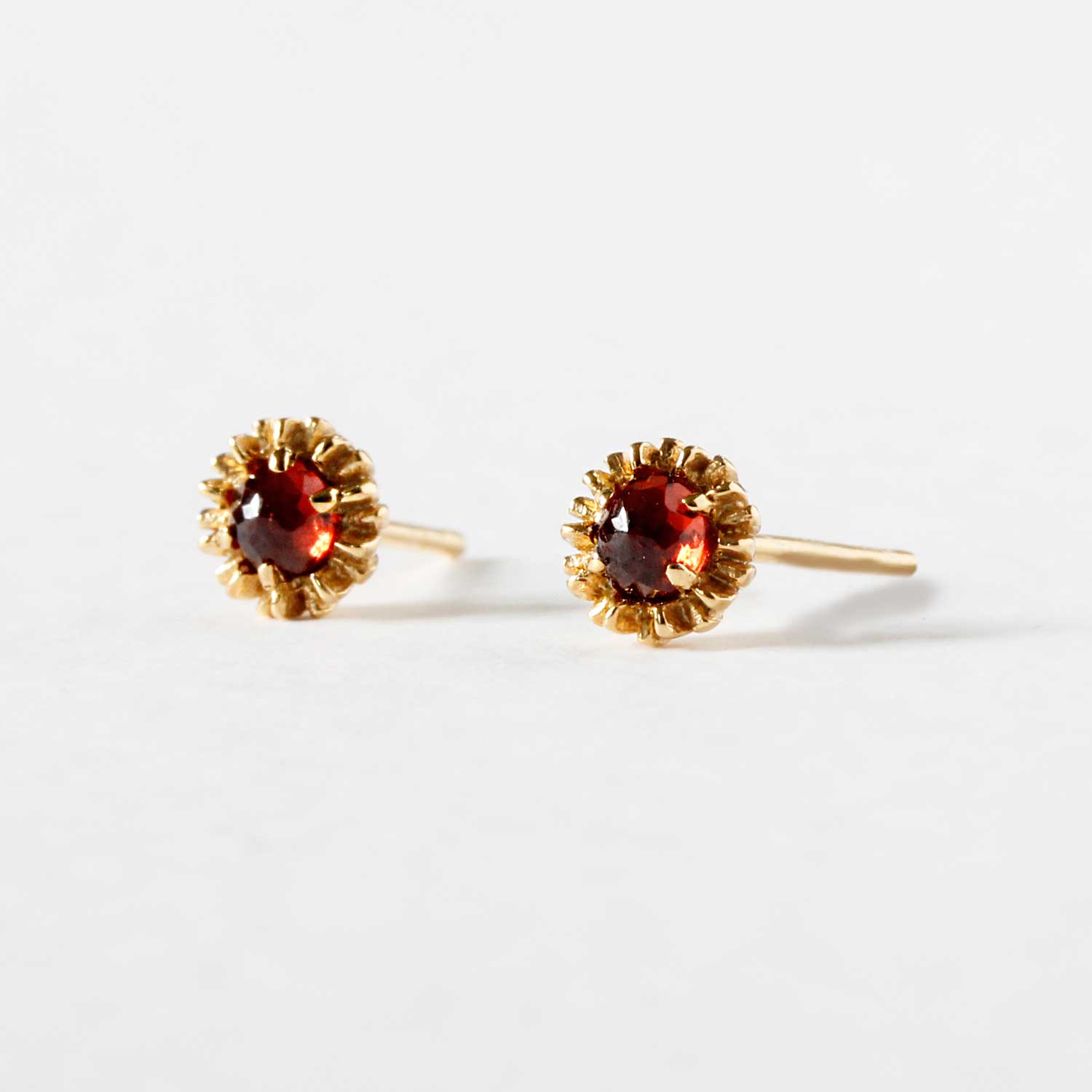 Dahlia Bud Garnet Earrings – Gold