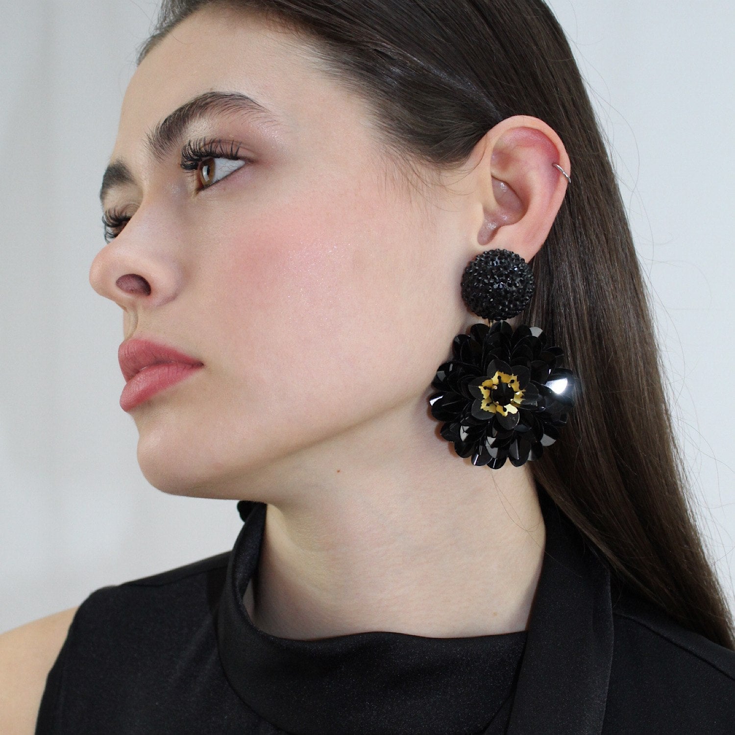 Dahlia Earrings Black