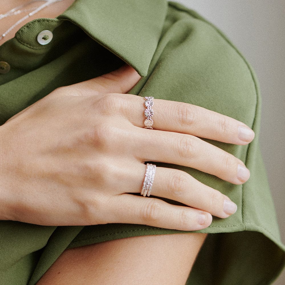 daisy-bloom-crown-band-ring-925-sterling-silver-daisy-london