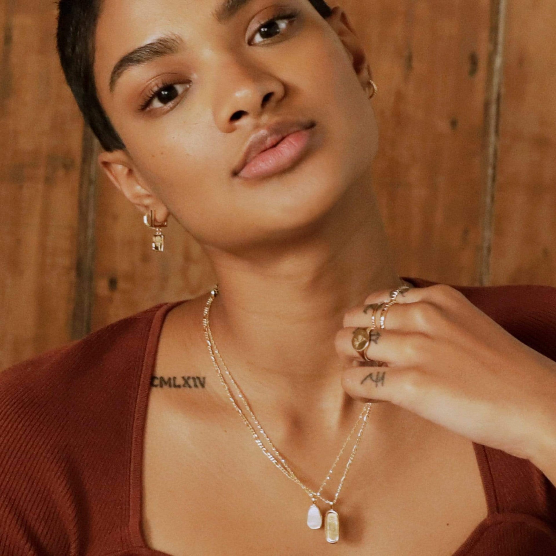 daisy-flower-necklace-18ct-gold-plated-sterling-silver-daisy-london