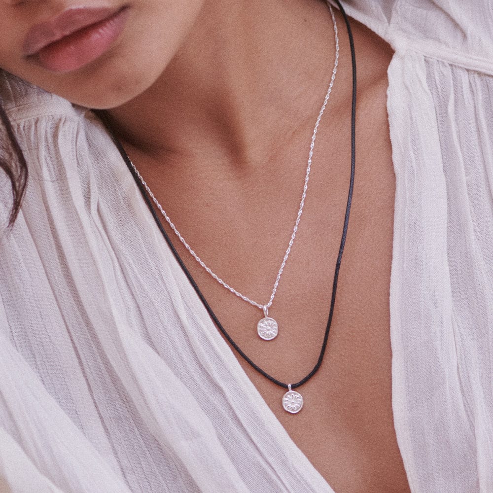 daisy-flower-necklace-sterling-silver-daisy-london