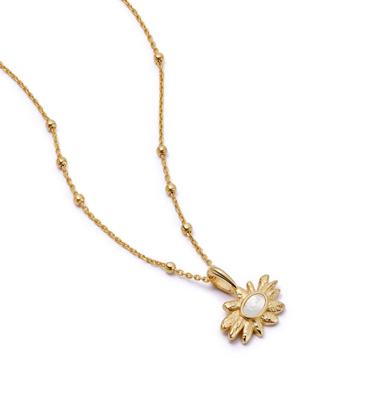 daisy-mother-of-pearl-flower-necklace-18ct-gold-plated-daisy-london