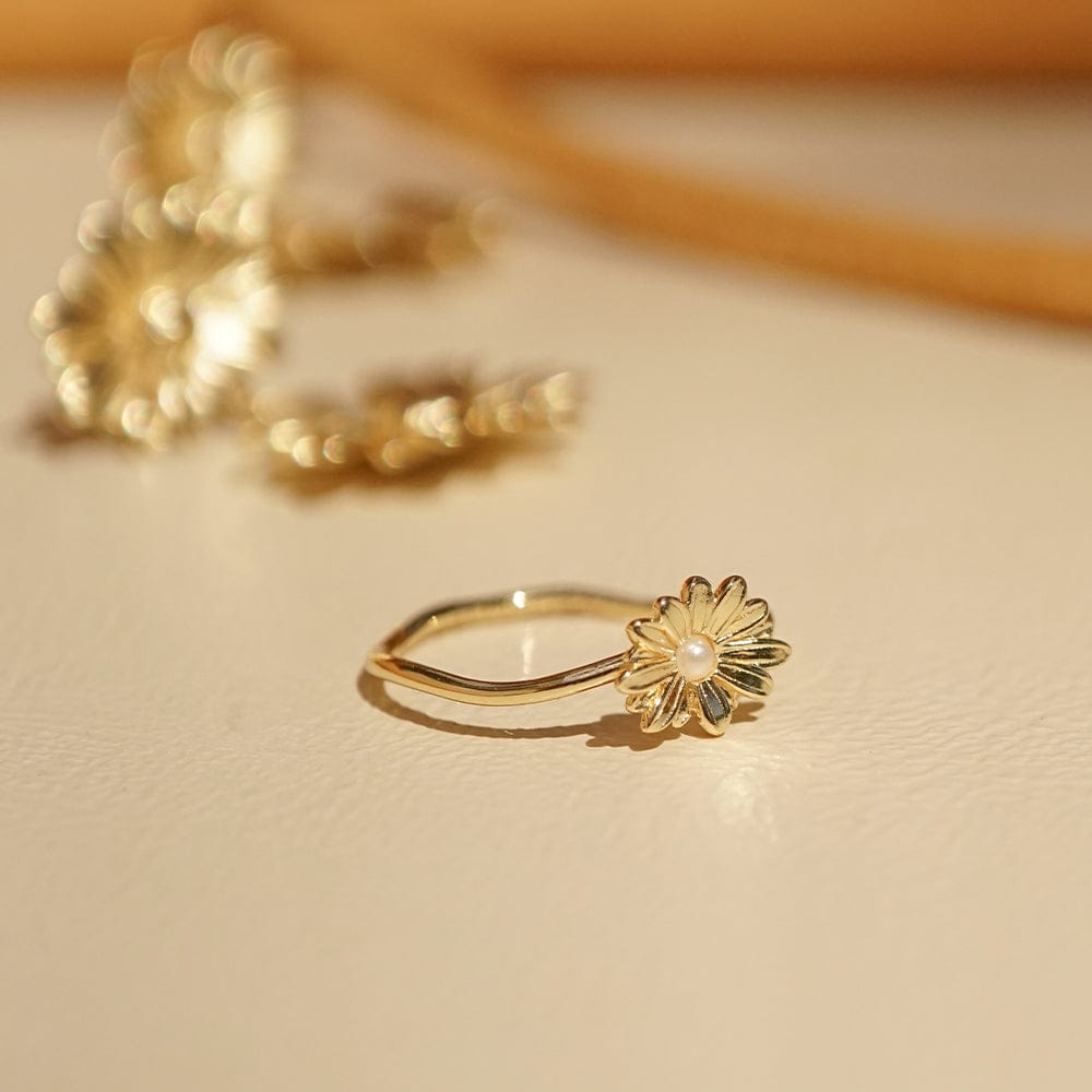 daisy-pearl-flower-ring-18ct-gold-plated-daisy-london