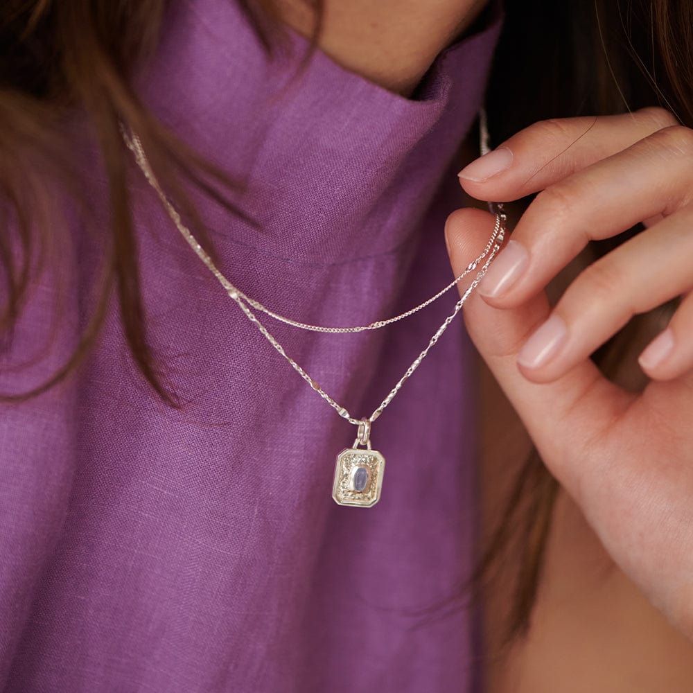 december-blue-topaz-birthstone-necklace-sterling-silver-daisy-london