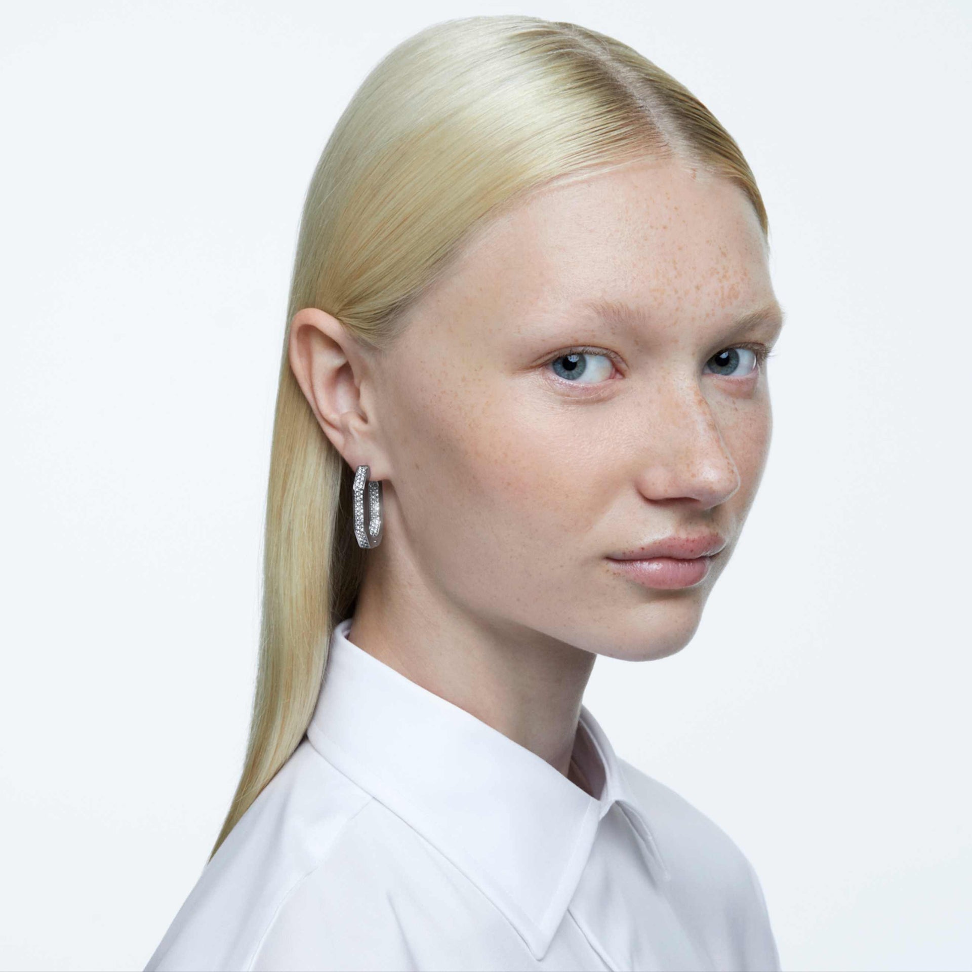 DEXTERA HOOP EARRINGS OCTAGON SHAPE MEDIUM WHITE RHODIUM PLATED