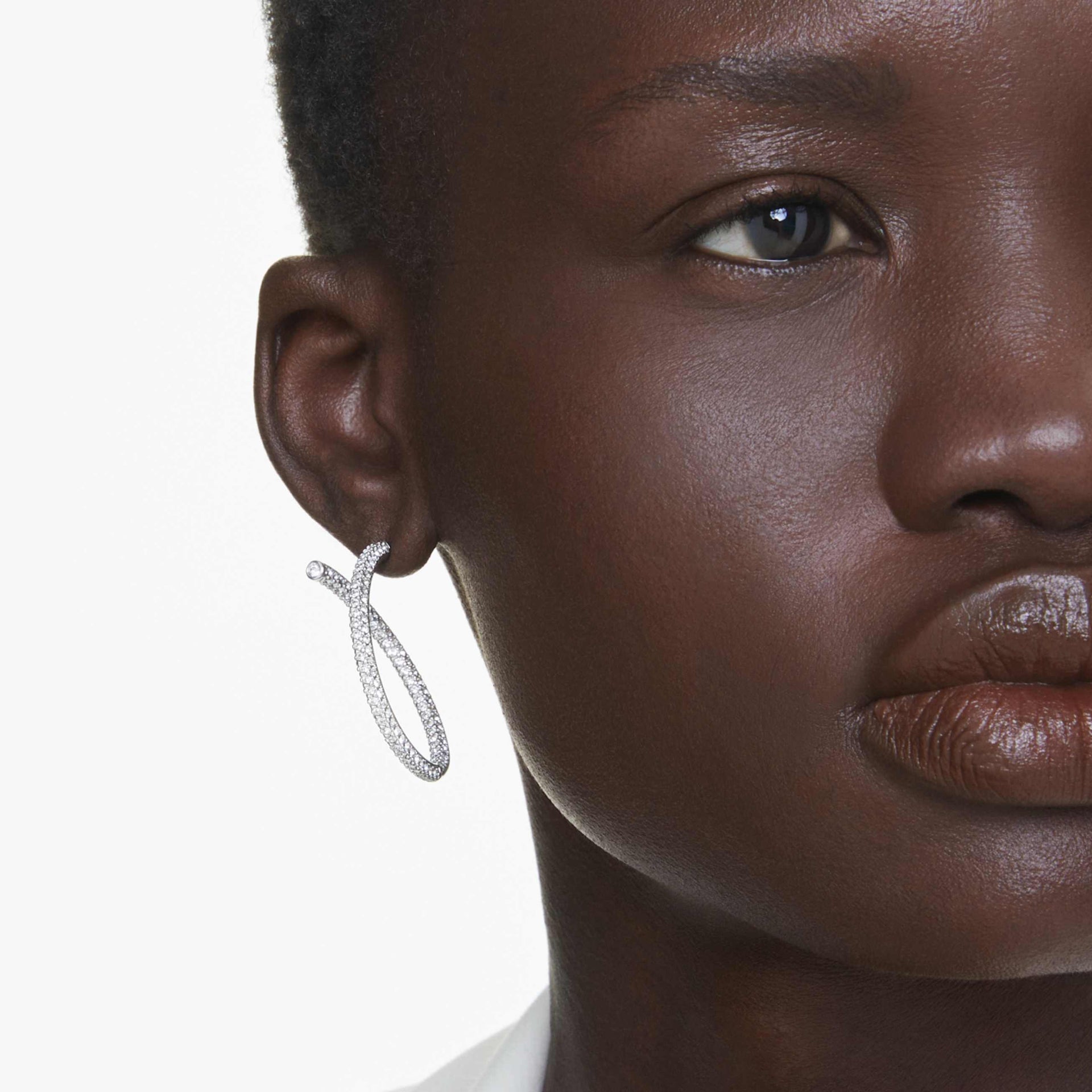 DEXTERA HOOP EARRINGS ROUND CUT WHITE RHODIUM PLATED
