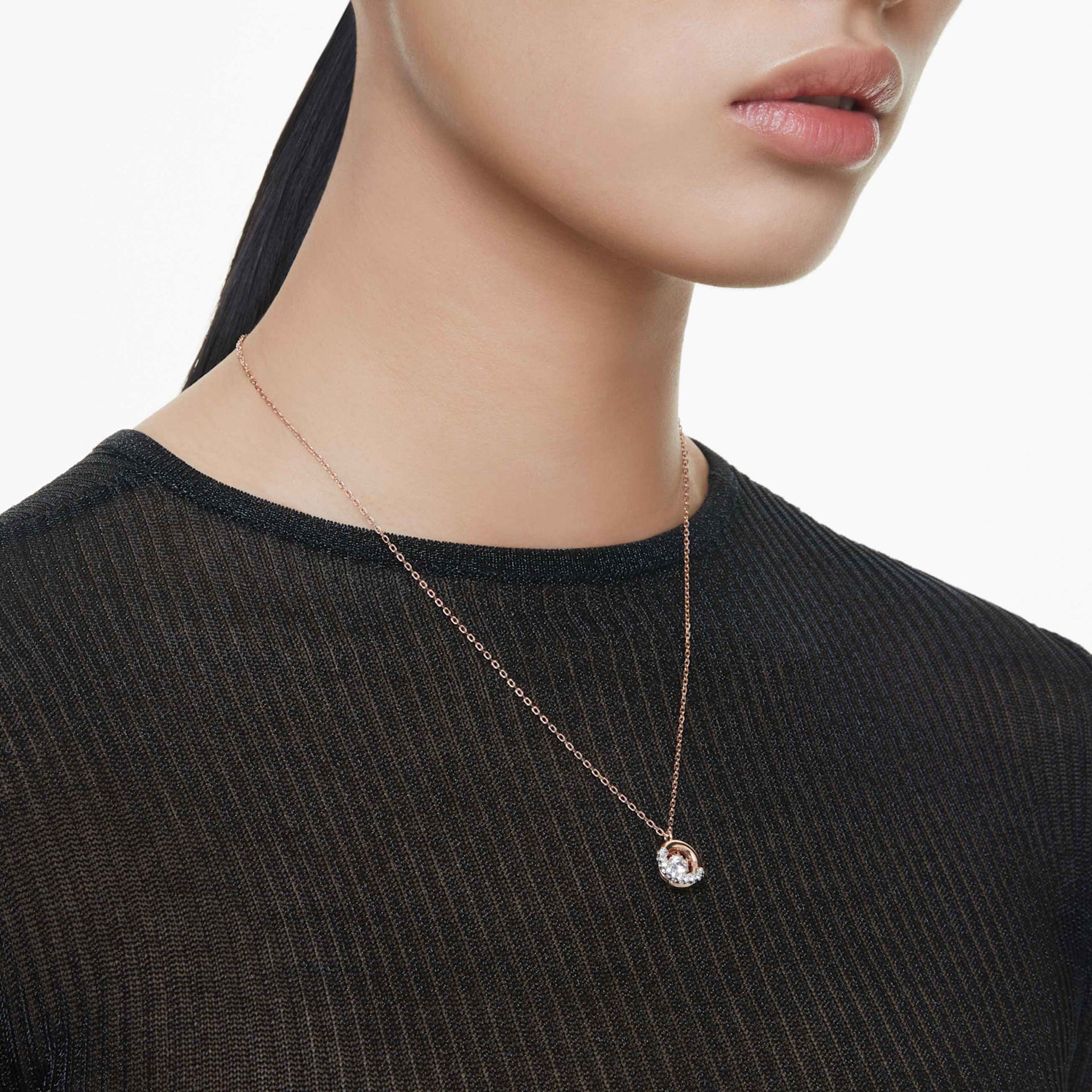 DEXTERA PENDANT ROUND CUT WHITE ROSE GOLD TONE PLATED