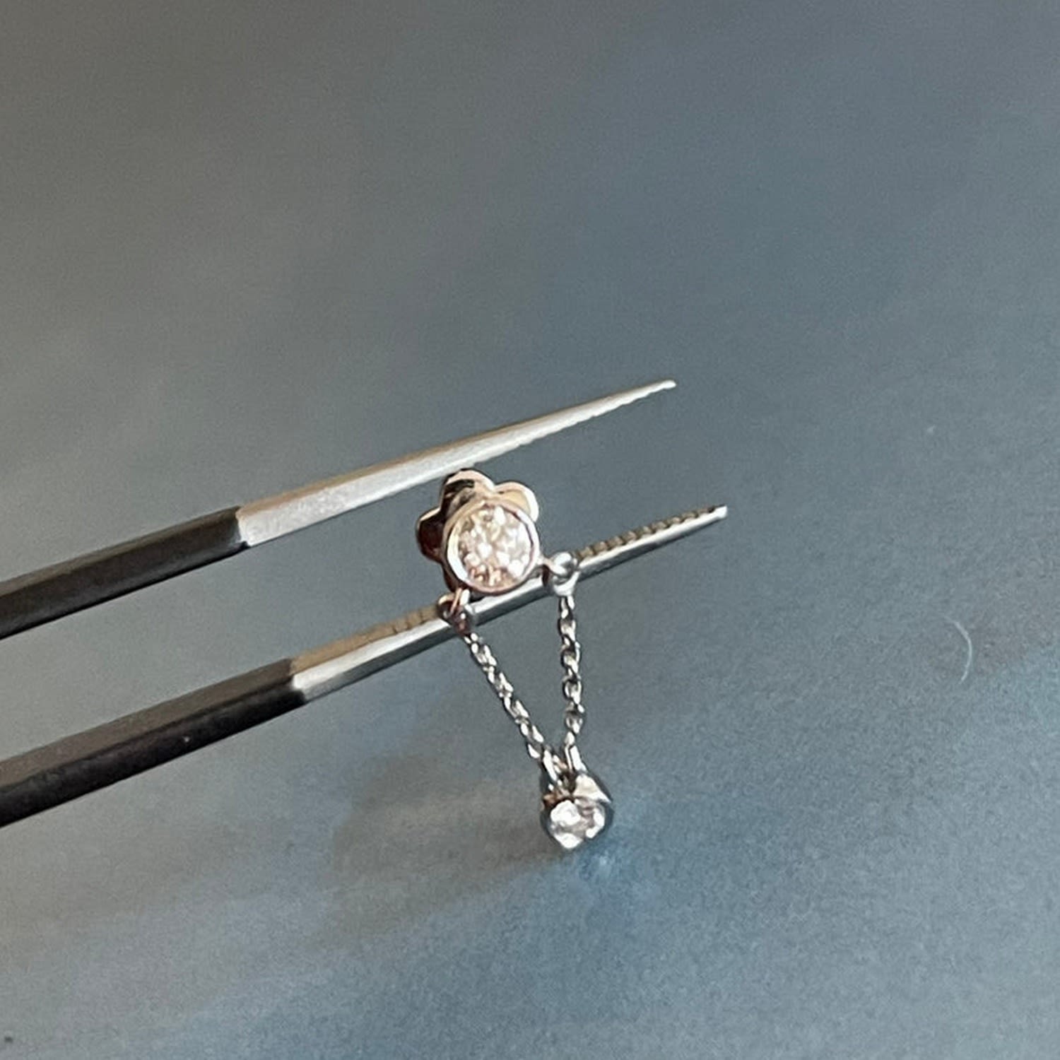 Diamond Cartilage Stud Chain Drop In White Gold Singular Earring