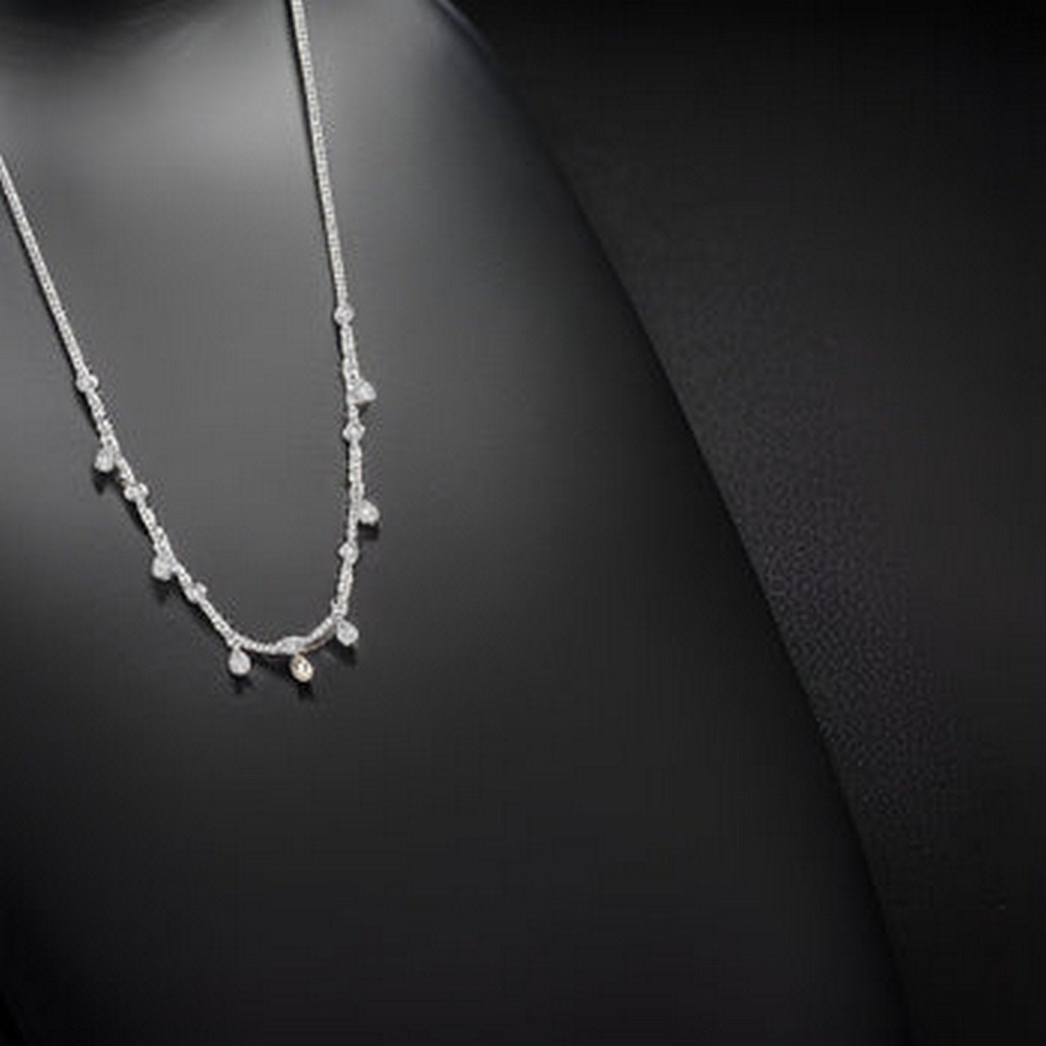 Diamond Necklace Rubover Teardrops Charms In White Gold