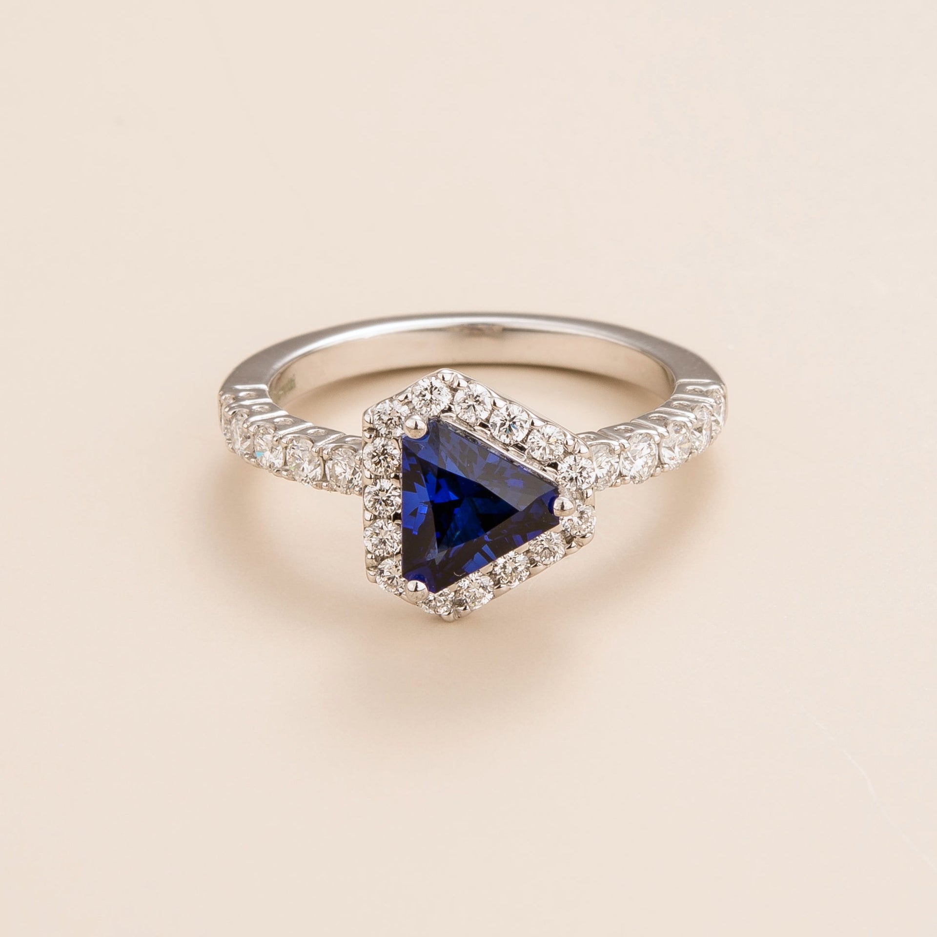 Diana Ring In Blue Sapphire & Diamond