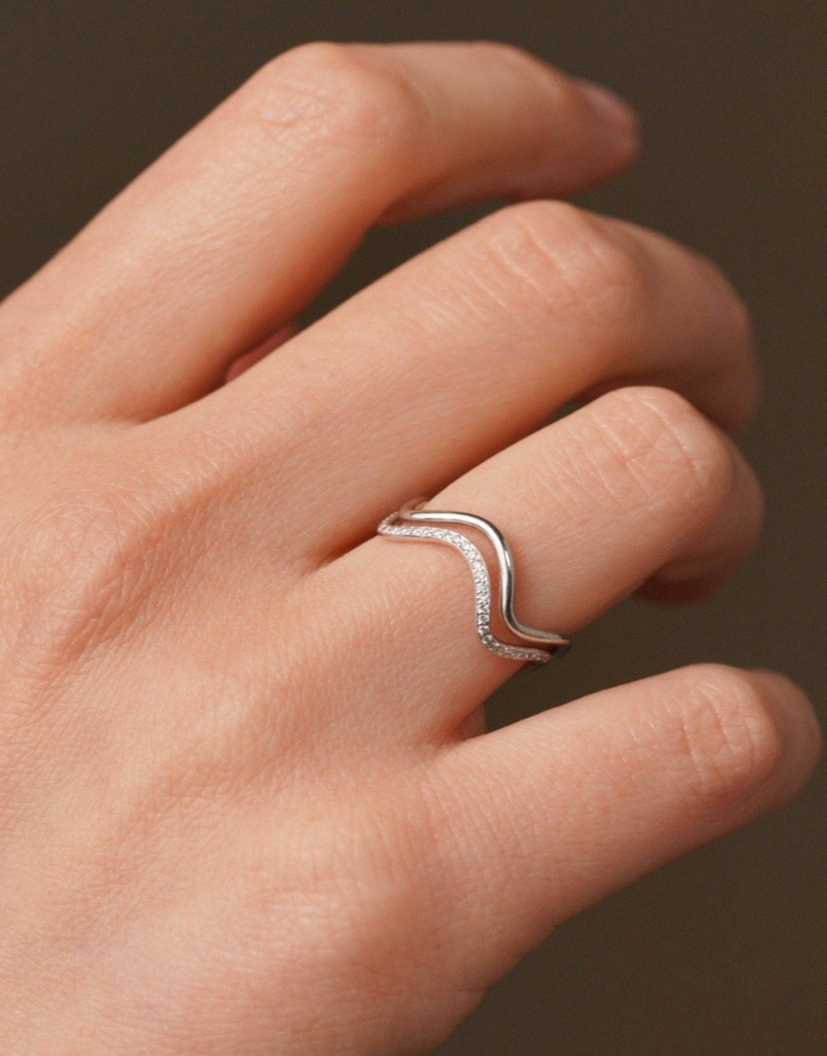 PETITE COMETE RING