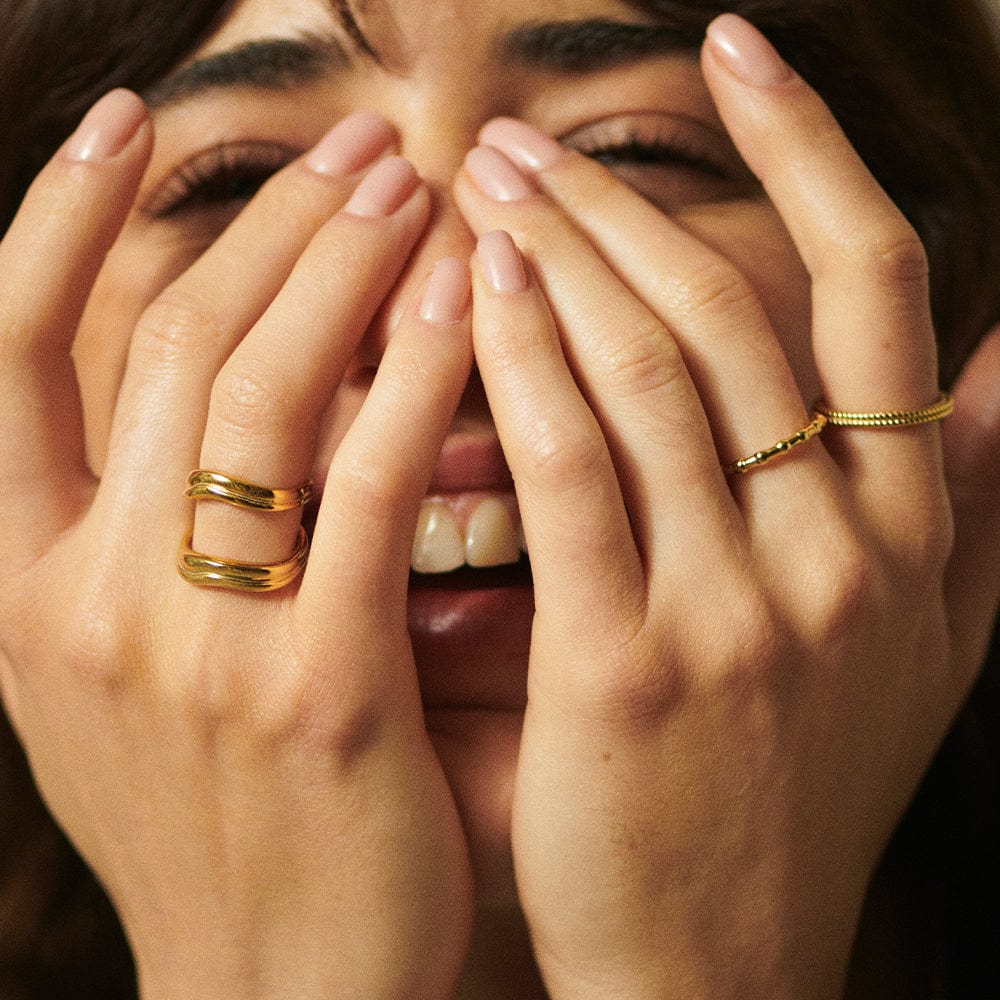 double-sandwave-ring-stack-18ct-gold-plated-daisy-london