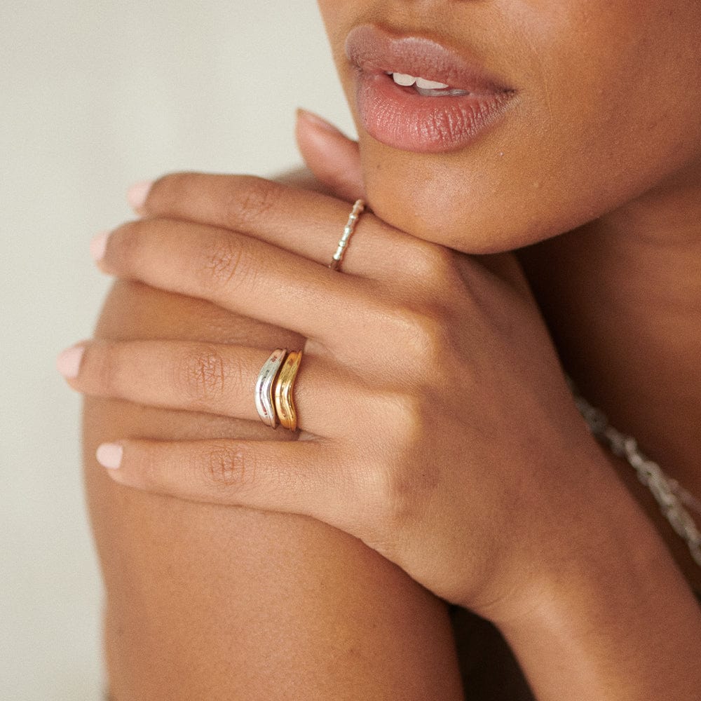 double-sandwave-ring-stack-18ct-gold-plated-and-925-sterling-silver-daisy-london