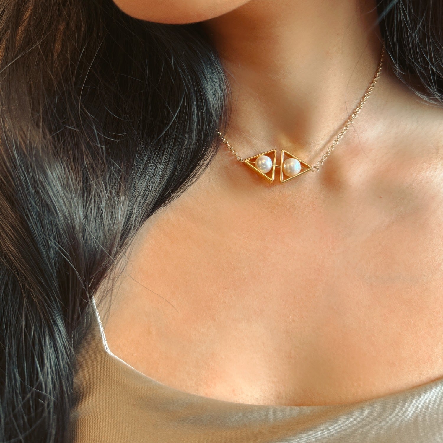 Double Triangle Pearl Art Choker Necklace