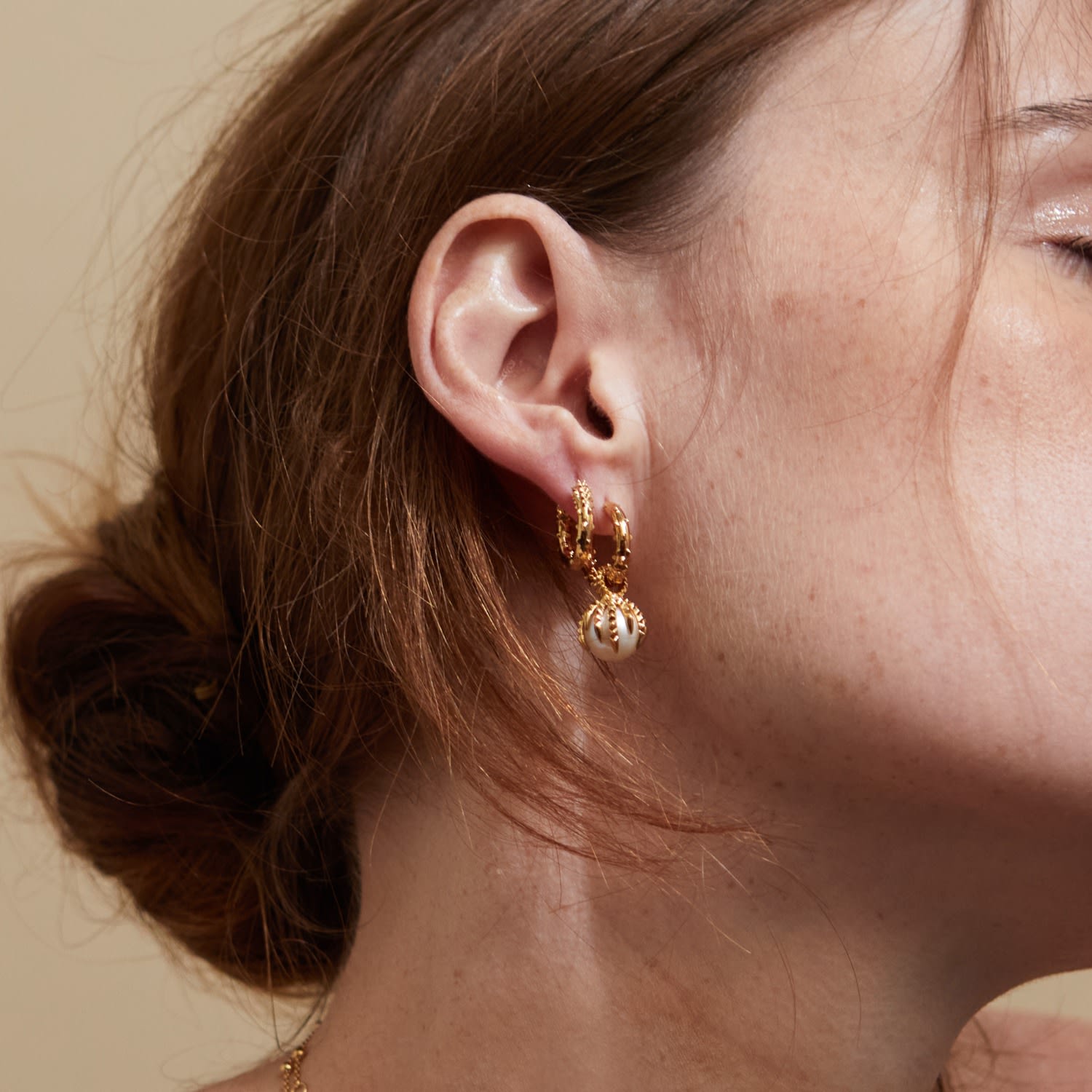The Dragon & The Pearl Hoop Earrings - Gold