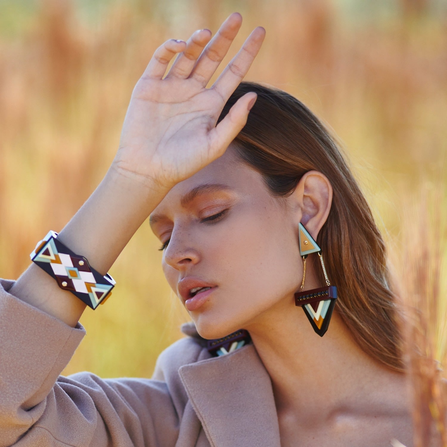 Handmade Acrylic Earring Kuntur Green