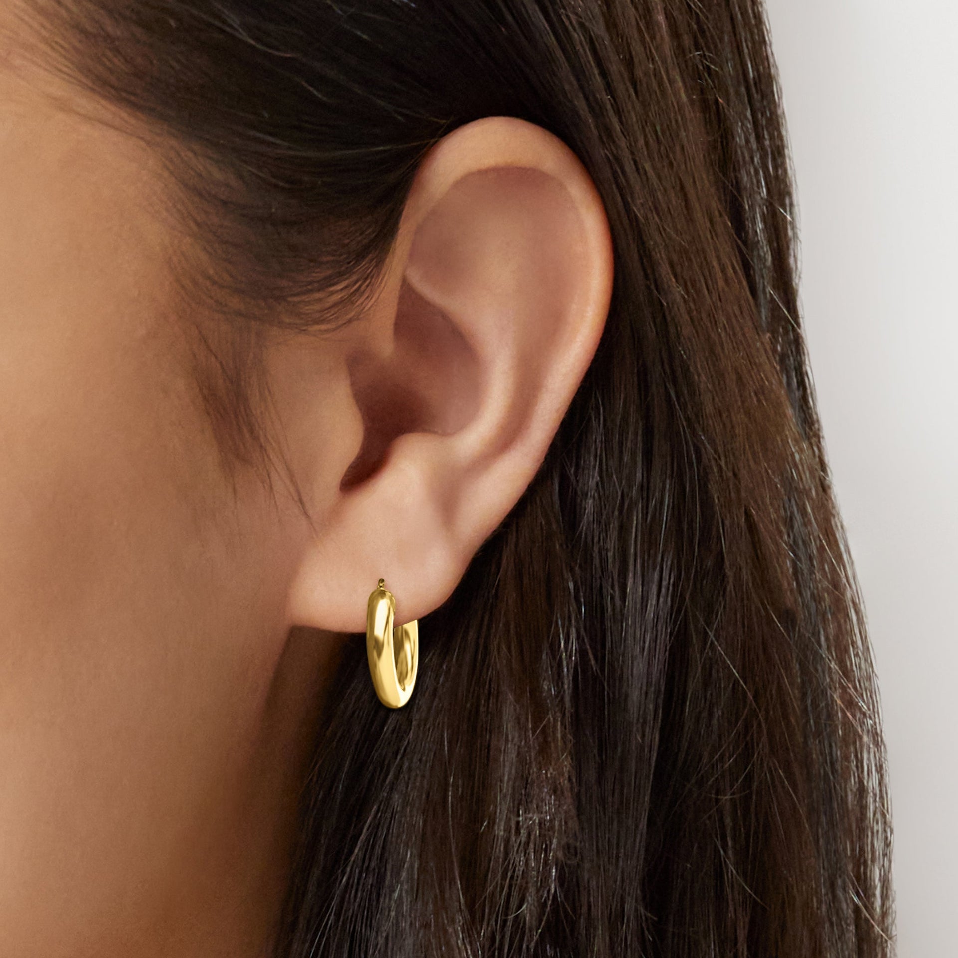 Italian 3mm 10kt Yellow Gold Huggie Hoop Earrings