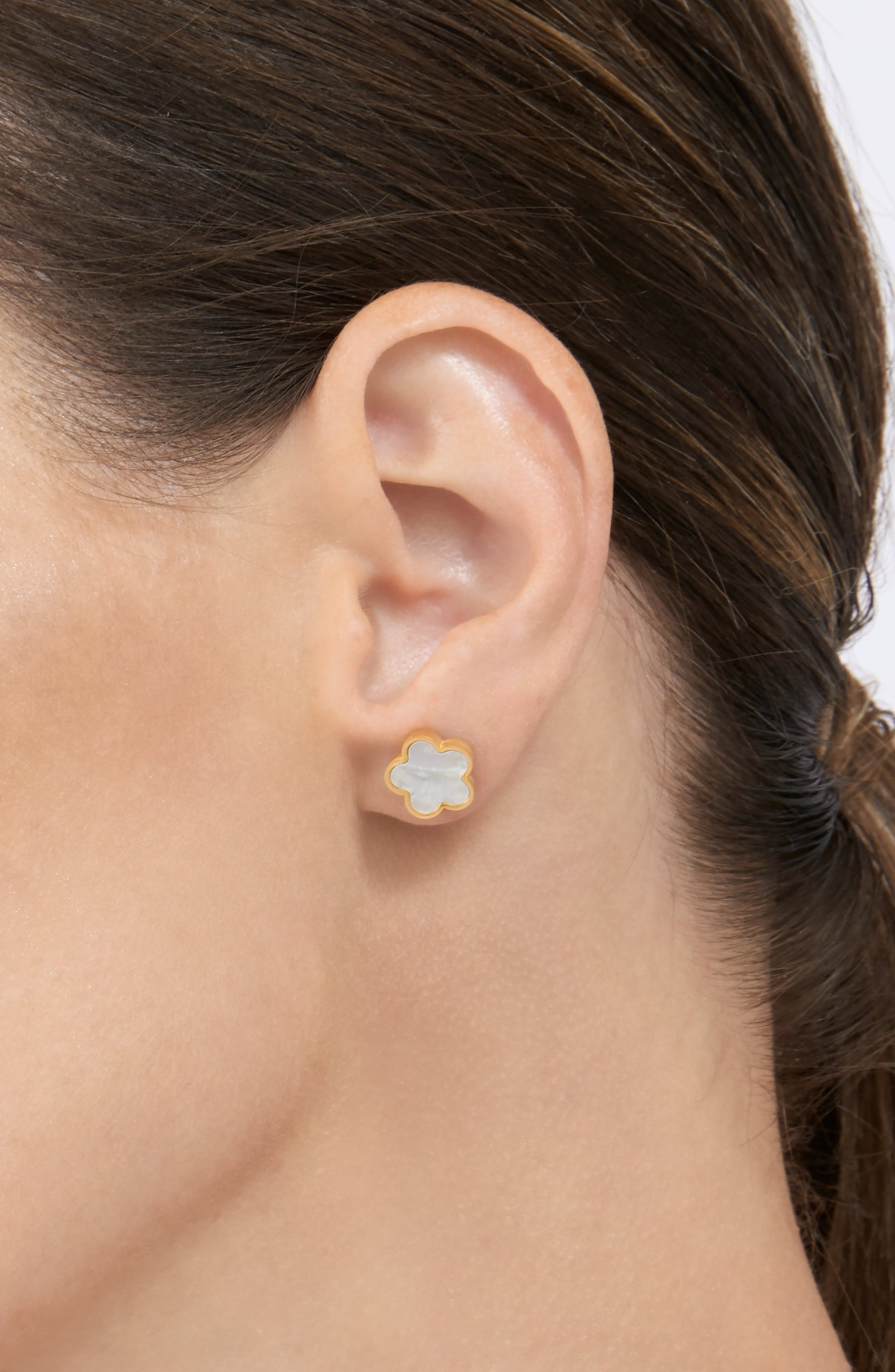 White Mother of Pearl Clover Stud Earrings gold