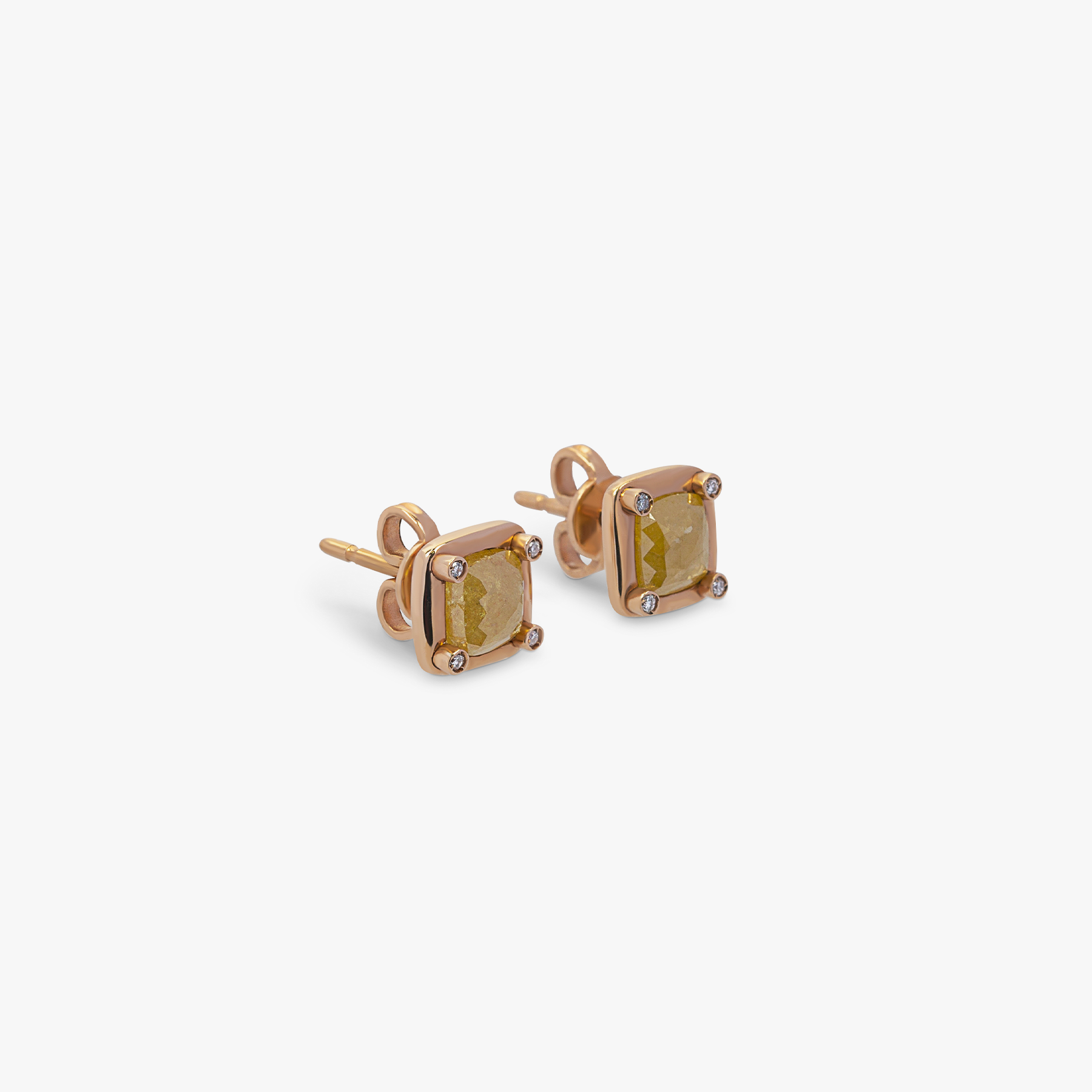 Rose cut square stud earrings in 18K rose gold and yellow diamonds