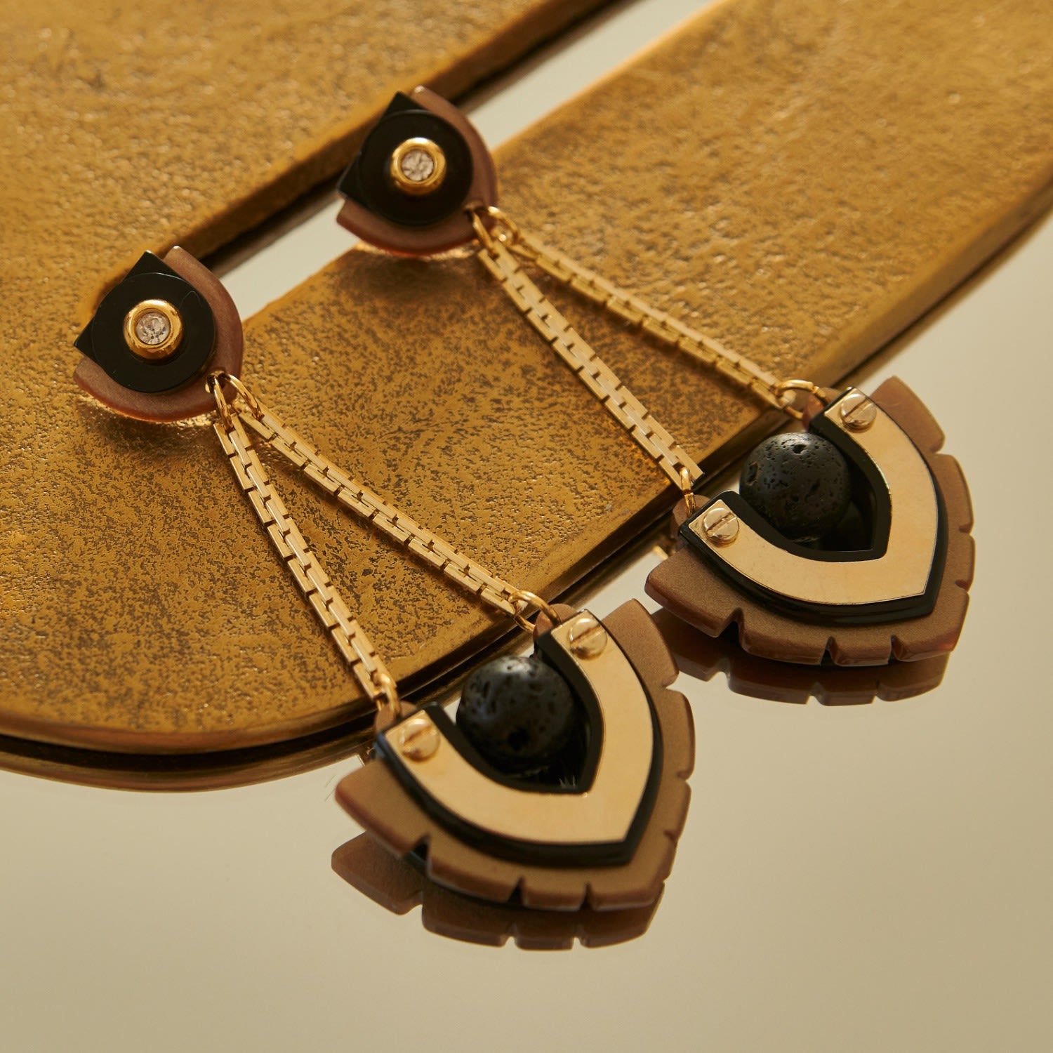 Earring Pendant Leaves Beige